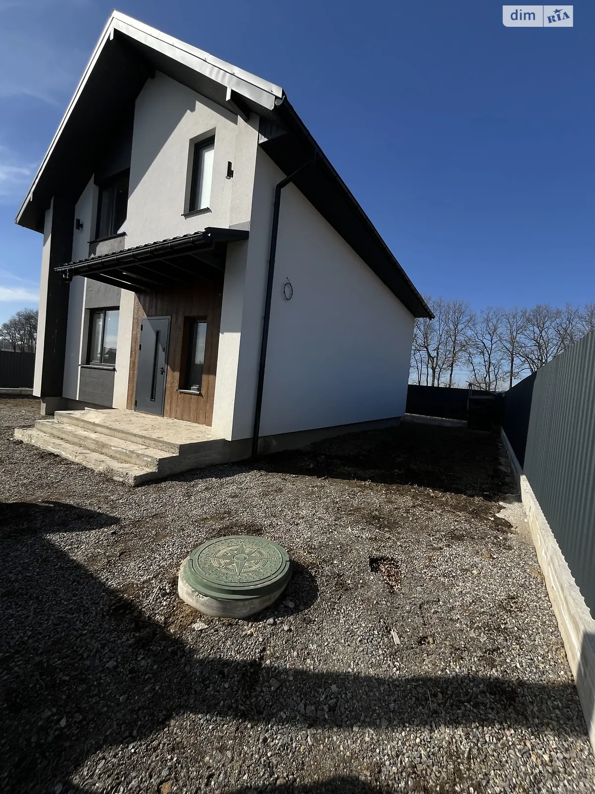 Продается дом на 2 этажа 120 кв. м с подвалом, цена: 85000 $ - фото 1