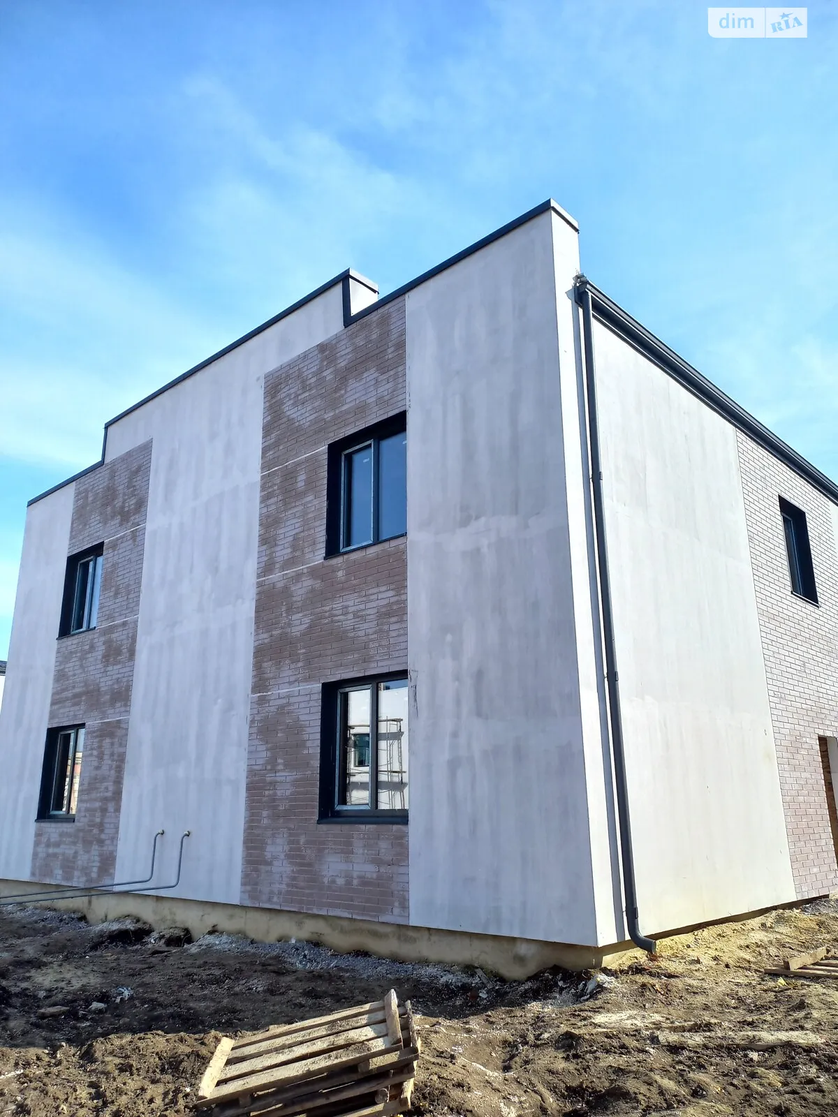ул. Кулика и Гудачека(Макарова) Авторынок Ровно, цена: 72000 $ - фото 1
