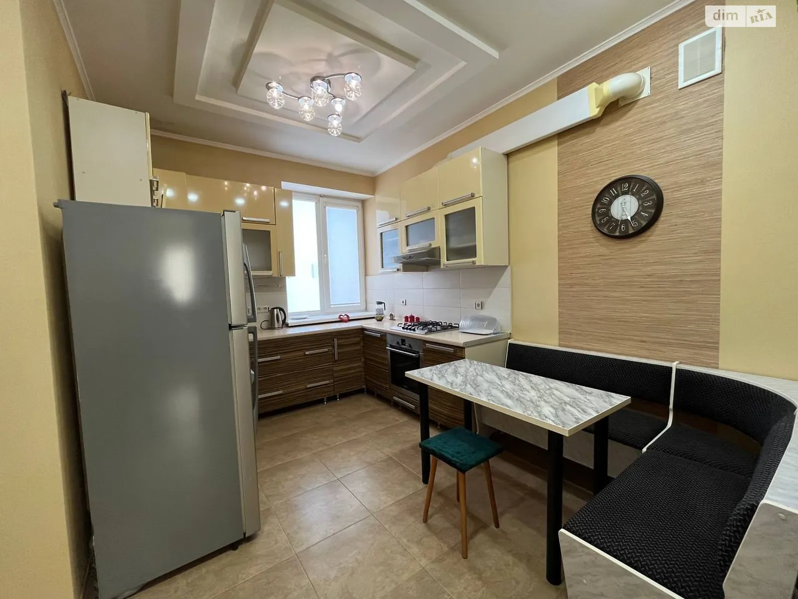 Сдается в аренду 3-комнатная квартира 70 кв. м в Кривом Роге, ул. Свято-Николаевская(Ленина), 29 - фото 1