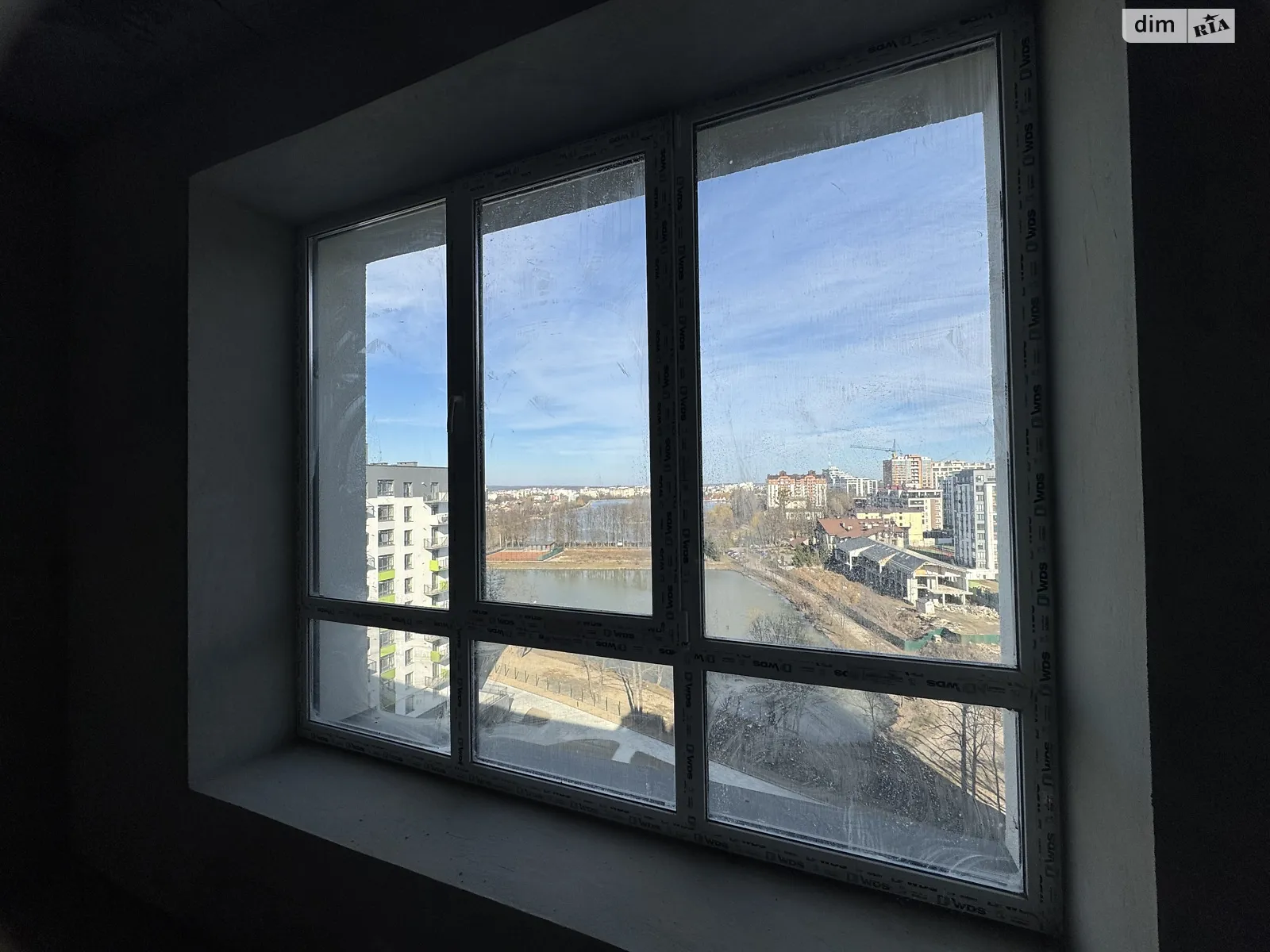 Продається 3-кімнатна квартира 89 кв. м у Івано-Франківську, вул. Приозерна, 23 - фото 1