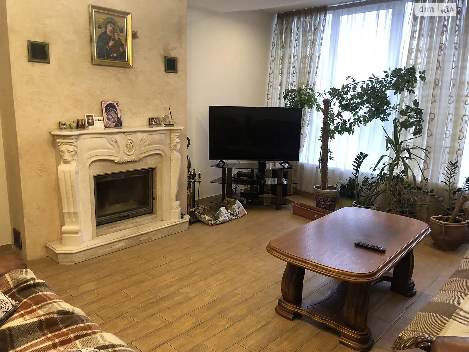 Продается дом на 3 этажа 449.8 кв. м с мебелью, цена: 185000 $ - фото 1