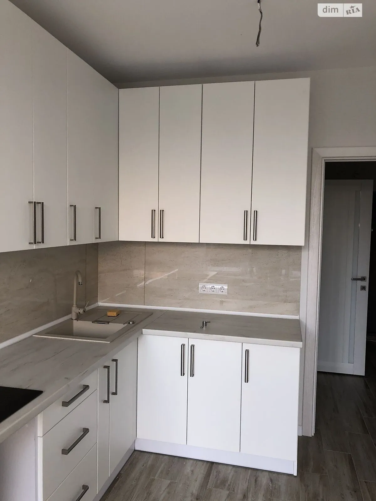 Продается 1-комнатная квартира 45 кв. м в Львове, ул. Линкольна Авраама - фото 1