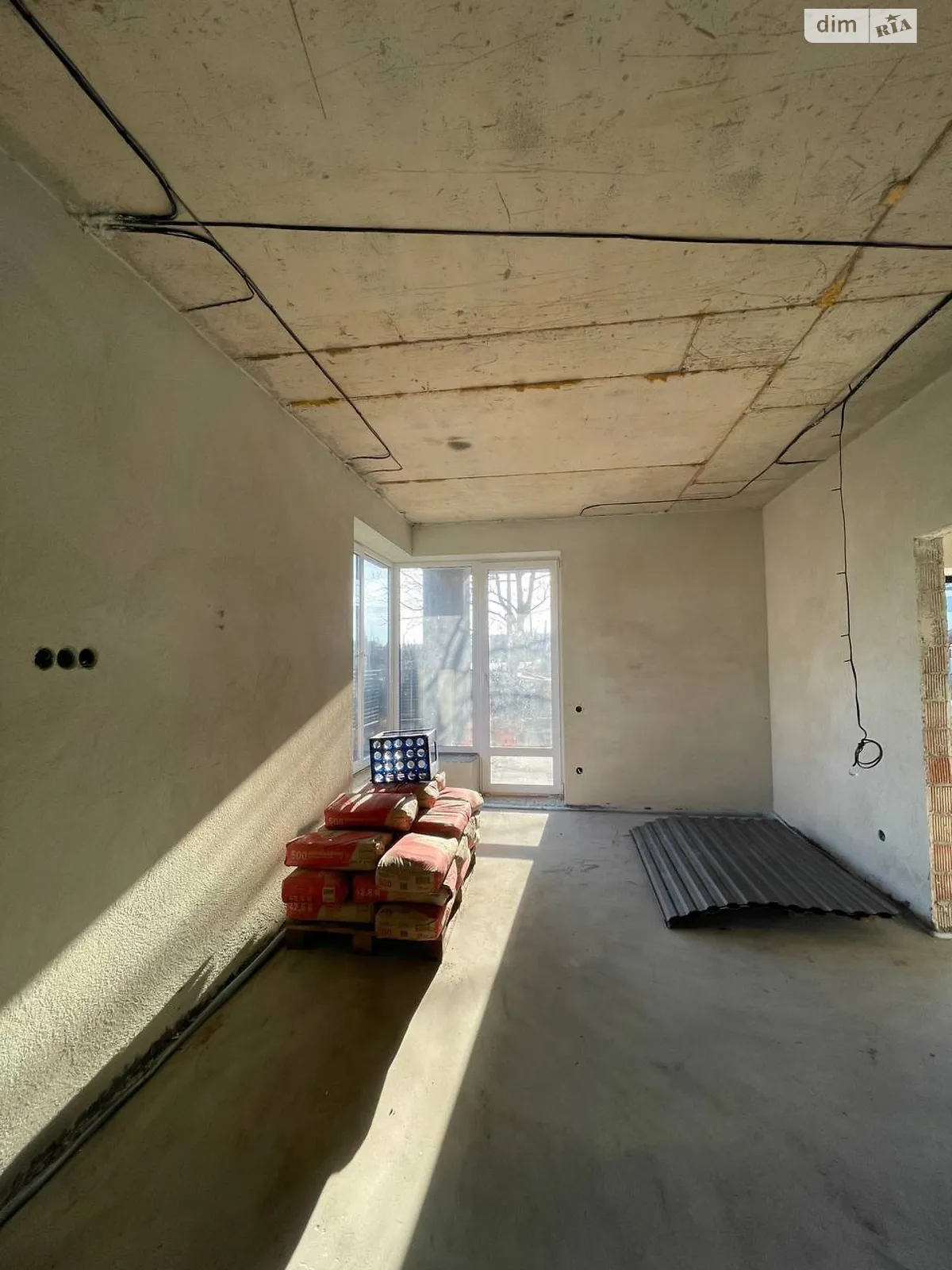 Продается дом на 3 этажа 140 кв. м с верандой, цена: 194000 $ - фото 1