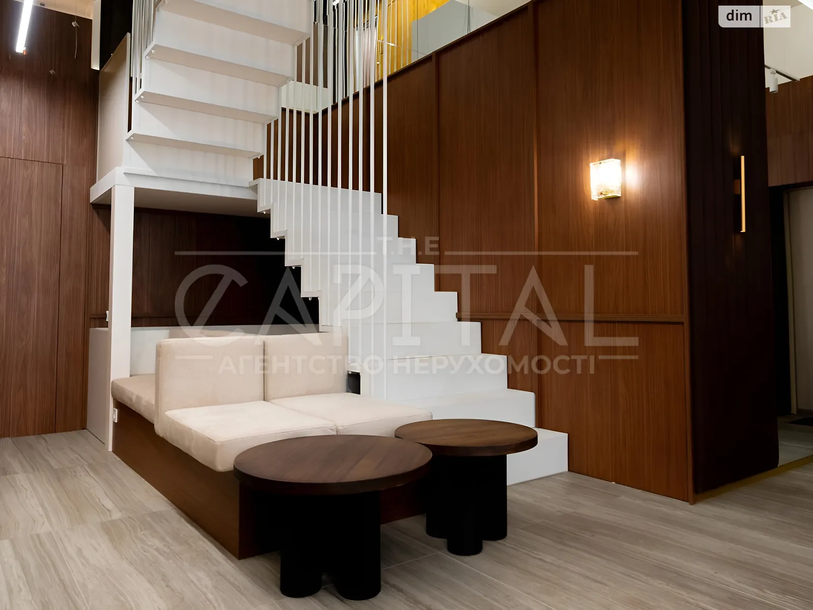 Сдается в аренду офис 222 кв. м в бизнес-центре, цена: 11000 $ - фото 1