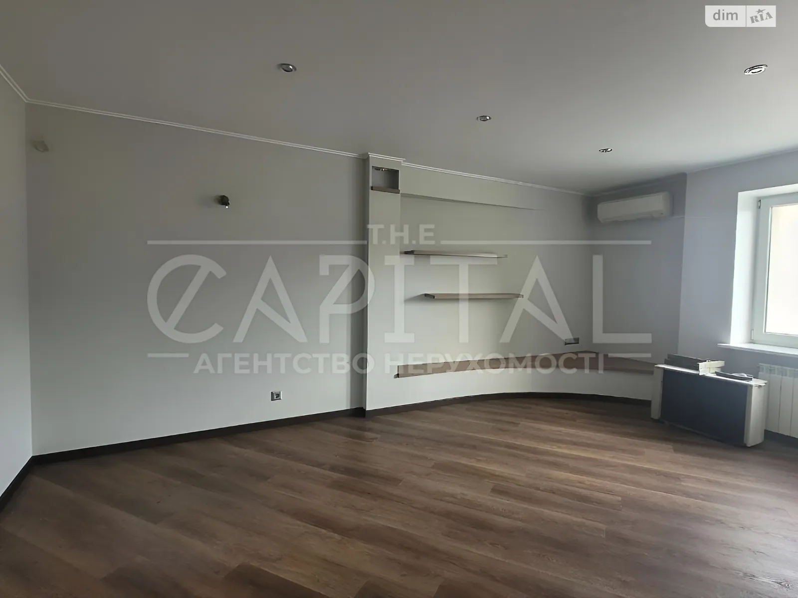 Сдается в аренду офис 110 кв. м в бизнес-центре, цена: 1000 $ - фото 1