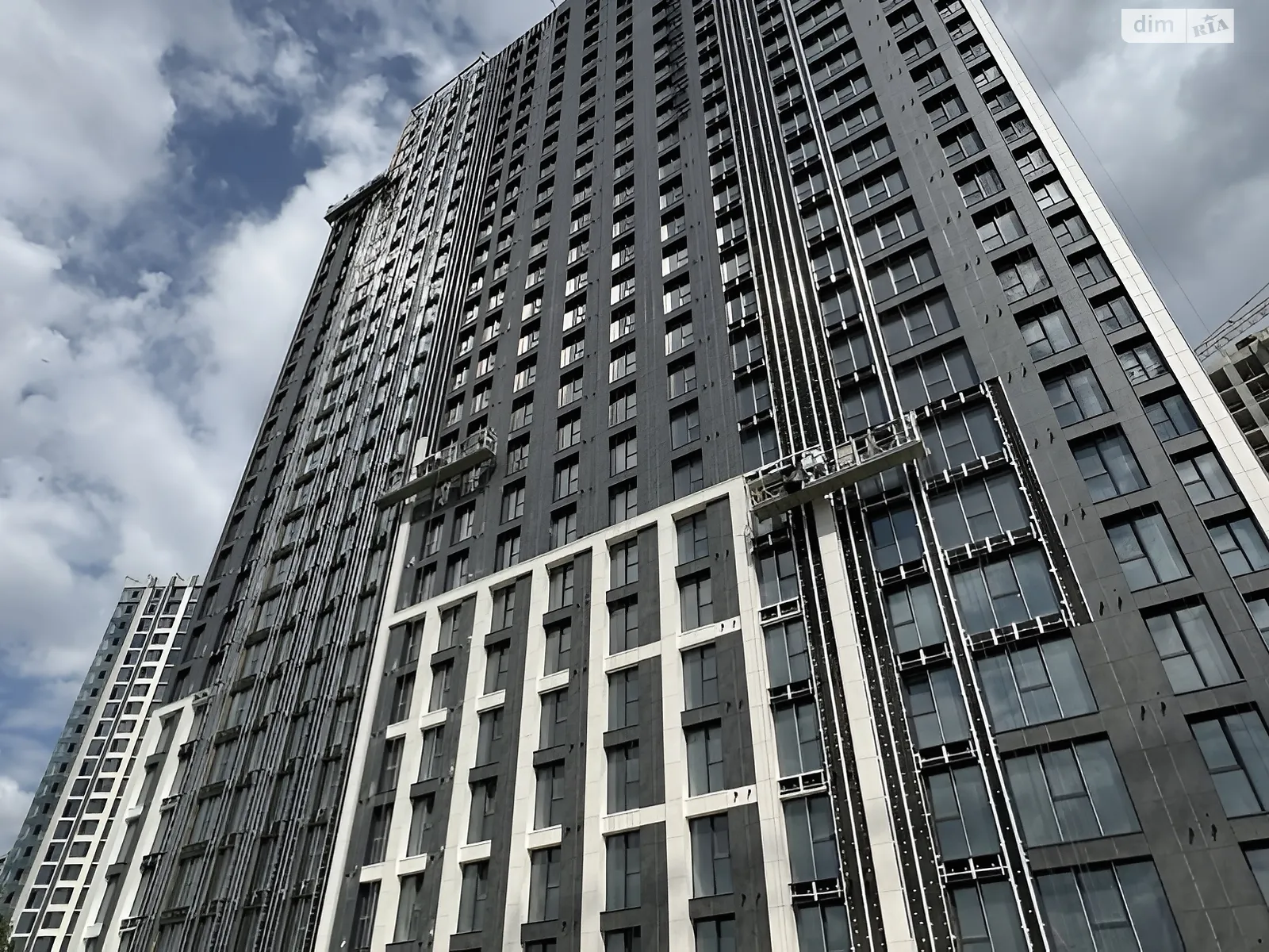 Продається 1-кімнатна квартира 52 кв. м у Києві, Залізничне шосе, 45А - фото 1