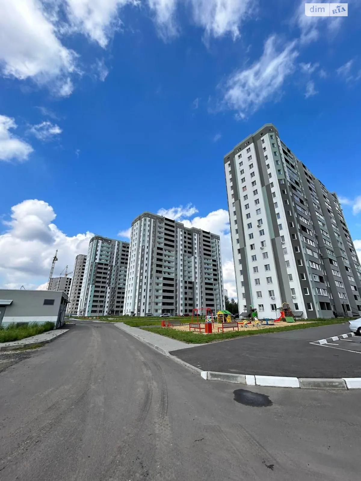 Продается 1-комнатная квартира 42 кв. м в Харькове, ул. Заливная, 2 - фото 1