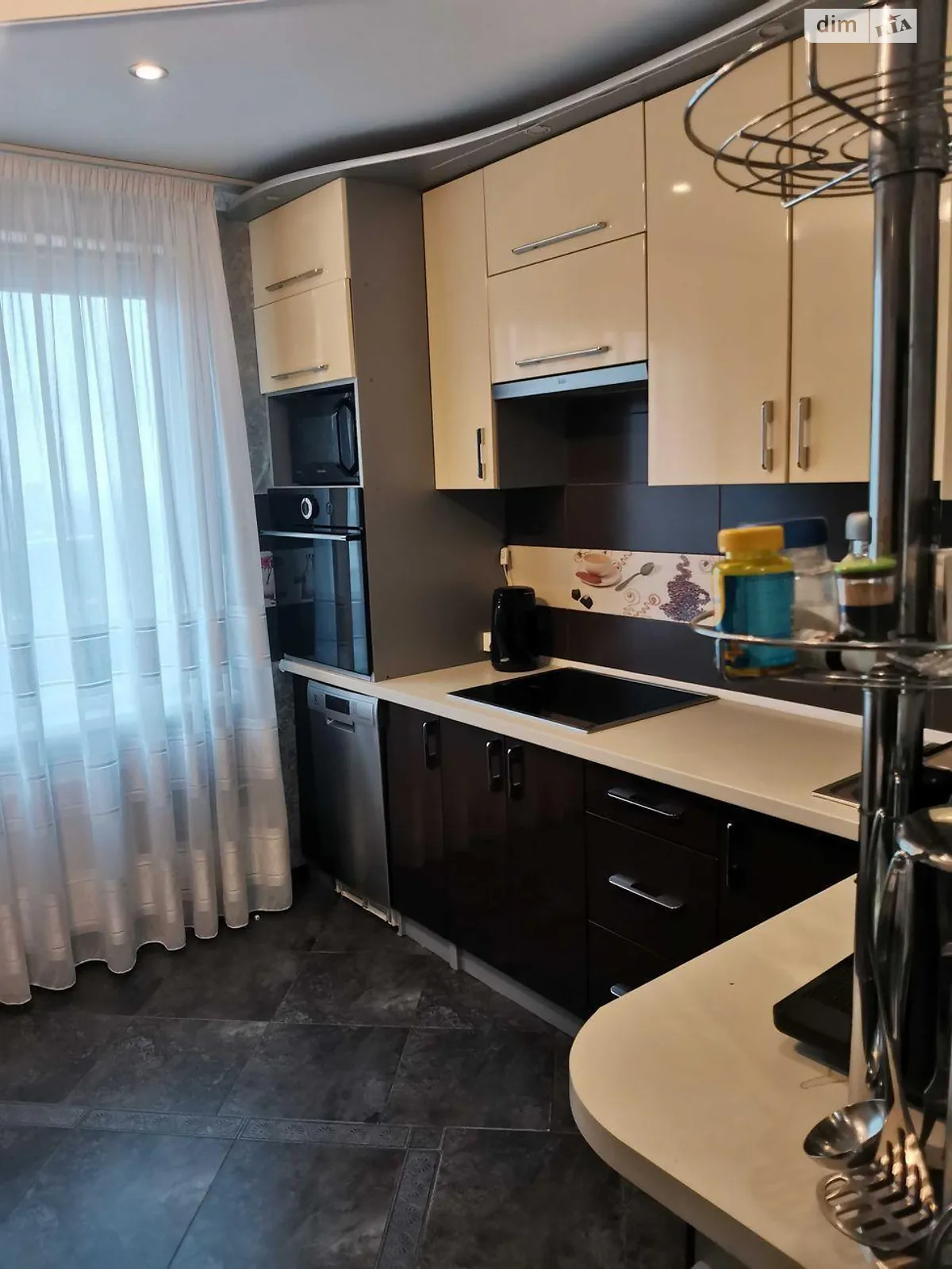 Продается 2-комнатная квартира 69 кв. м в Киеве, ул. Макаренко (Троещина), 1А - фото 1
