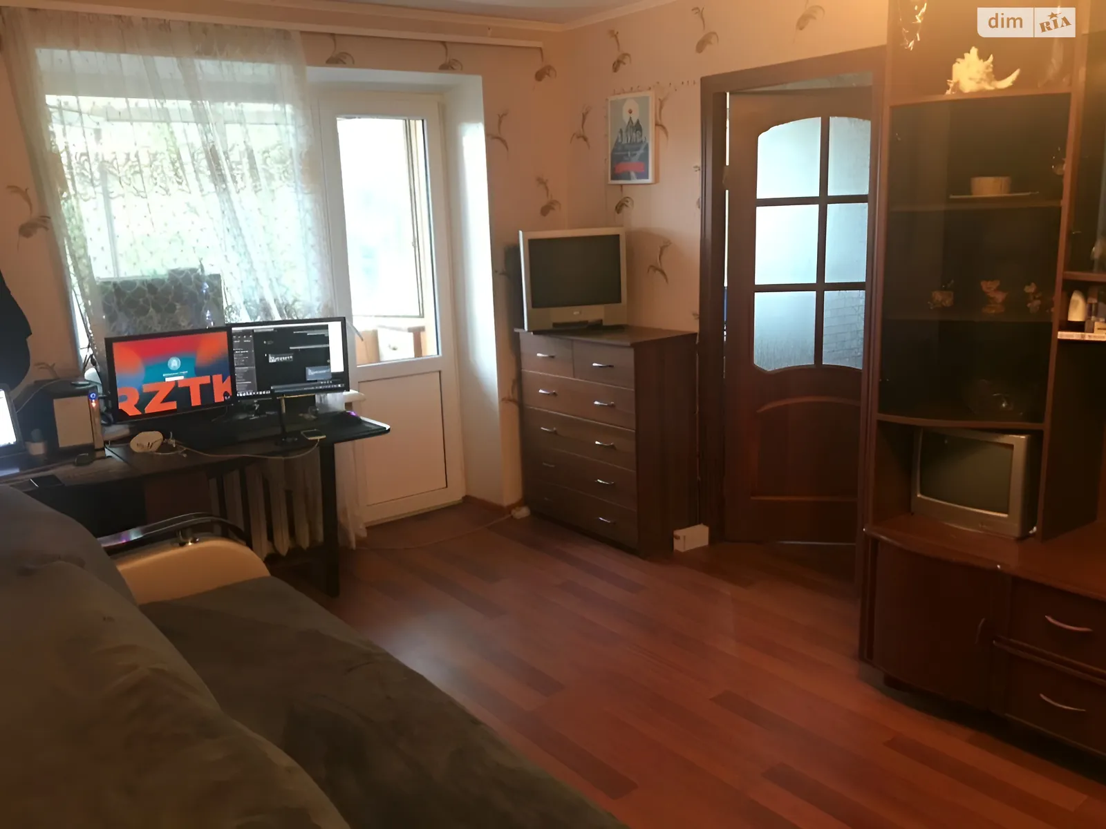Продається 3-кімнатна квартира 56 кв. м у Києві, вул. Вишгородська, 46 - фото 1