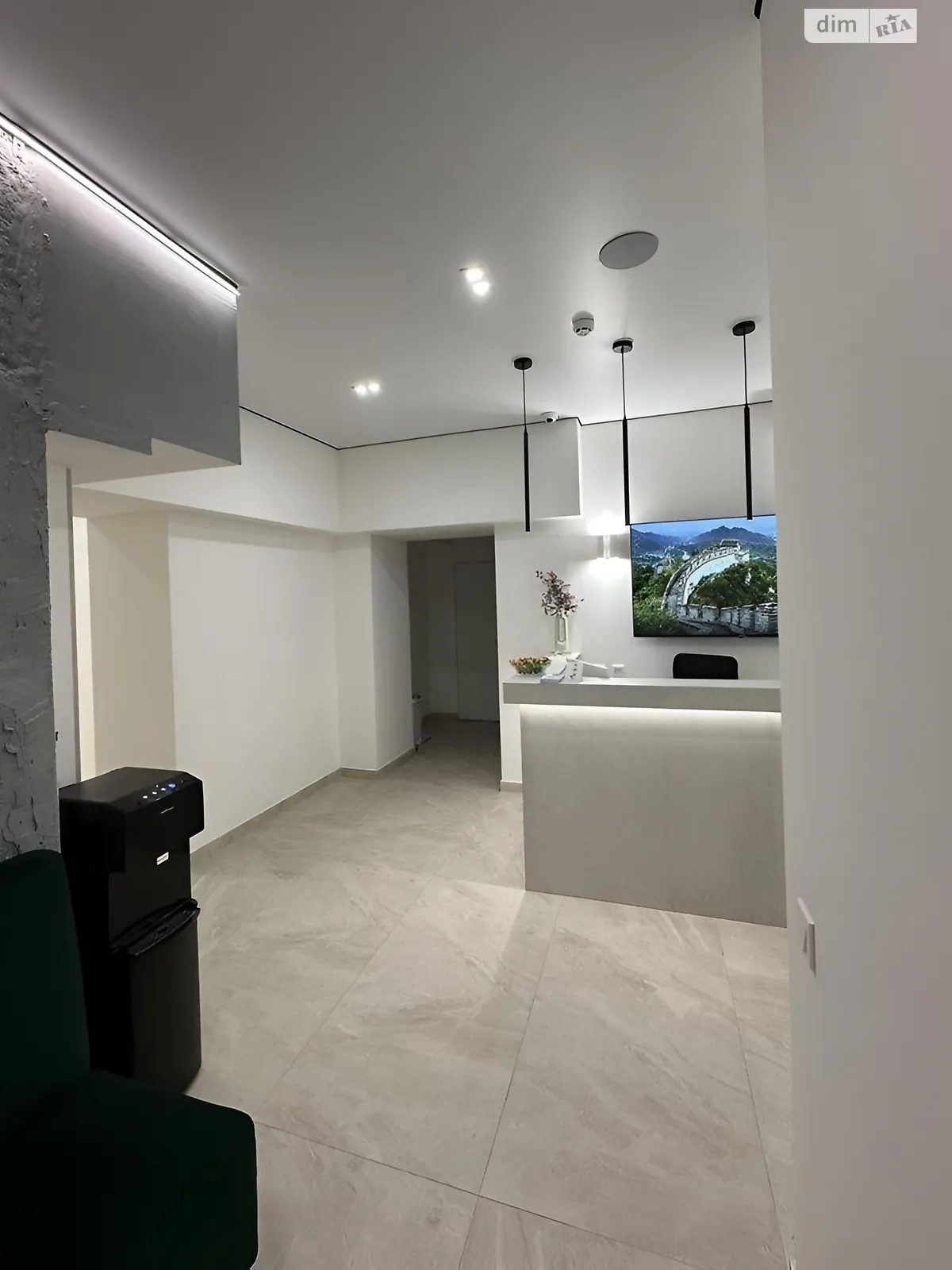 Сдается в аренду офис 40 кв. м в бизнес-центре, цена: 10000 грн - фото 1