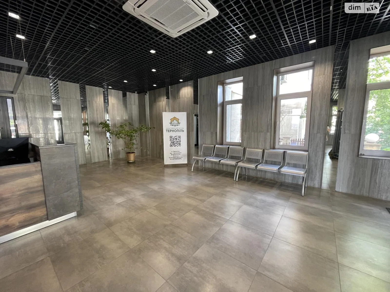 Сдается в аренду офис 63 кв. м в бизнес-центре, цена: 13860 грн - фото 1