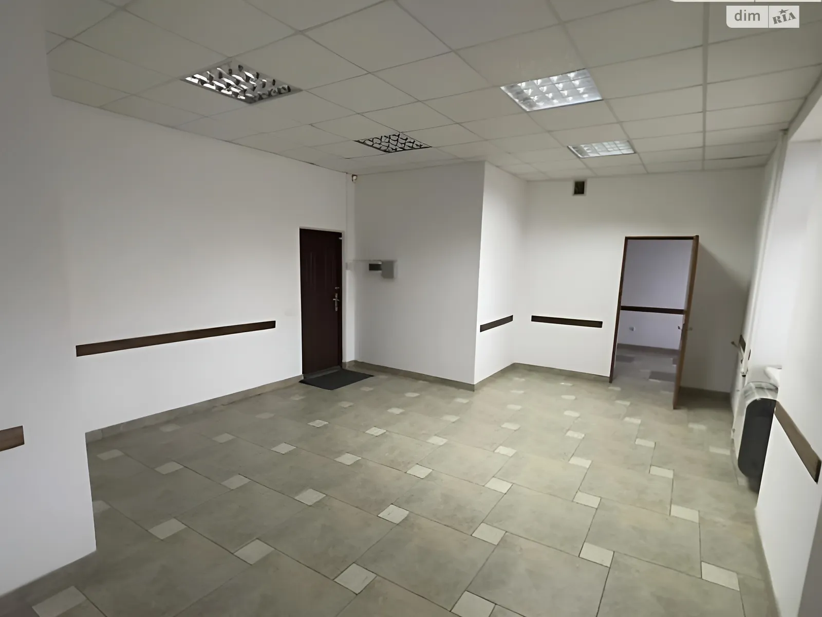 Здається в оренду офіс 46 кв. м в бізнес-центрі, цена: 4600 грн - фото 1