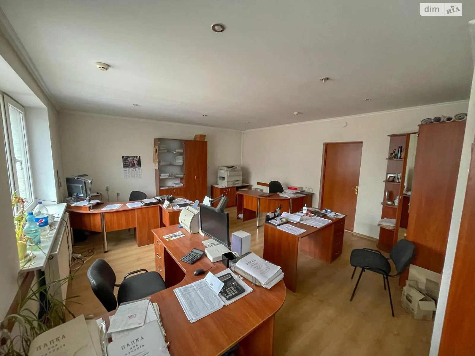 Сдается в аренду офис 30 кв. м в бизнес-центре, цена: 6000 грн - фото 1