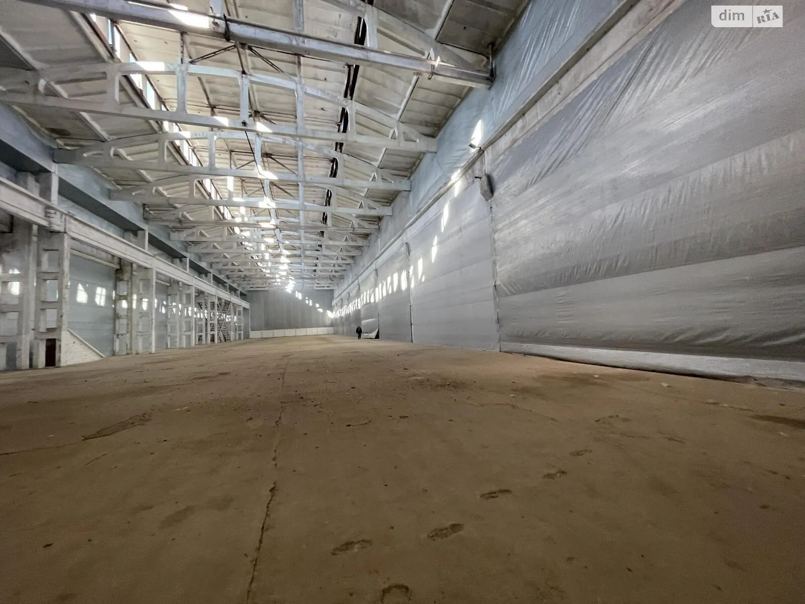 Сдается в аренду помещения свободного назначения 2600 кв. м в 1-этажном здании, цена: 7800 $ - фото 1