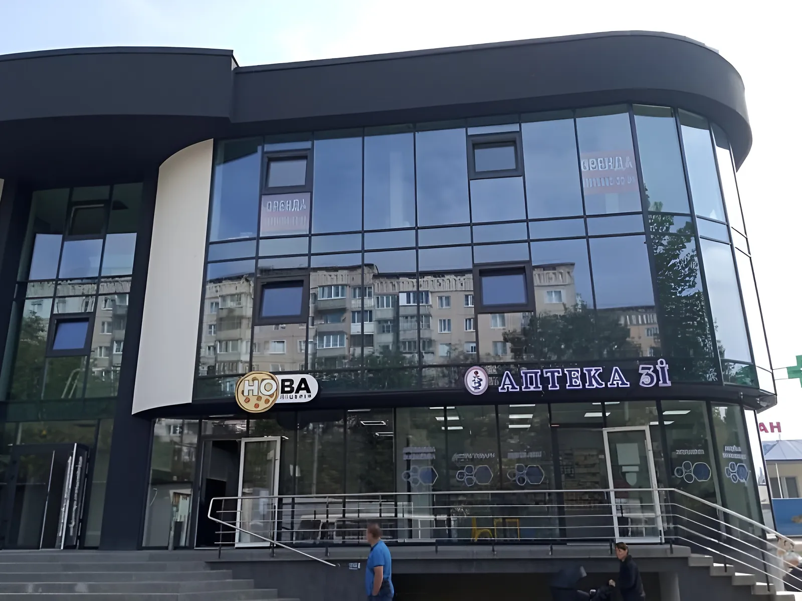 Сдается в аренду помещения свободного назначения 150 кв. м в 3-этажном здании, цена: 45000 грн - фото 1