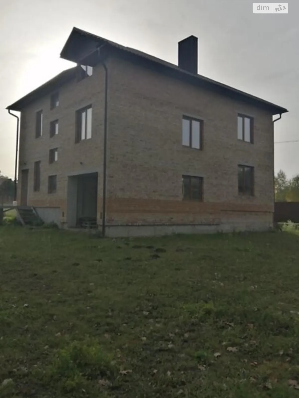 Продается дом на 2 этажа 220 кв. м с участком, цена: 110000 $ - фото 1