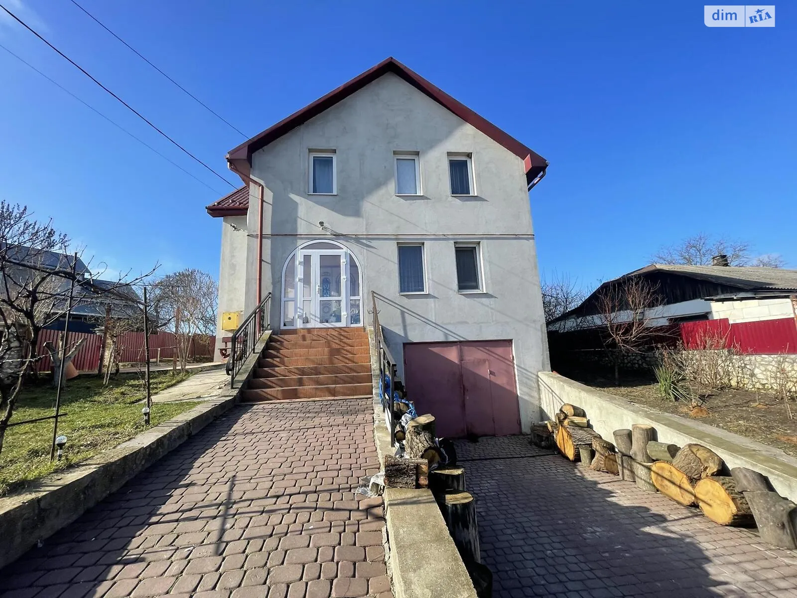 Продается дом на 2 этажа 186 кв. м с участком, цена: 150000 $ - фото 1