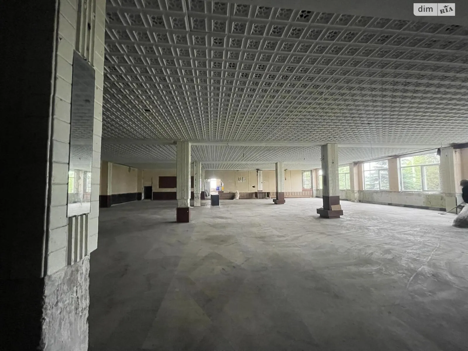 Сдается в аренду помещения свободного назначения 700 кв. м в 6-этажном здании, цена: 35000 грн - фото 1