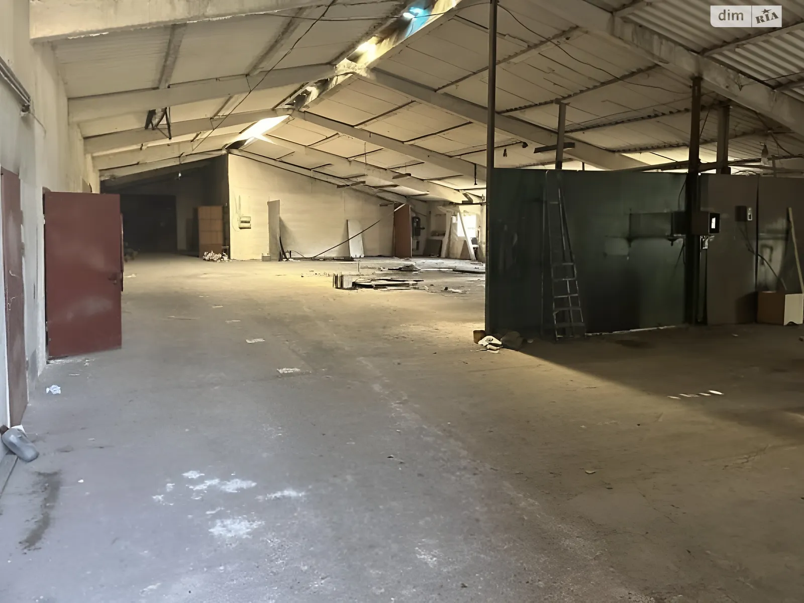 Сдается в аренду помещения свободного назначения 1000 кв. м в 1-этажном здании, цена: 50000 грн - фото 1