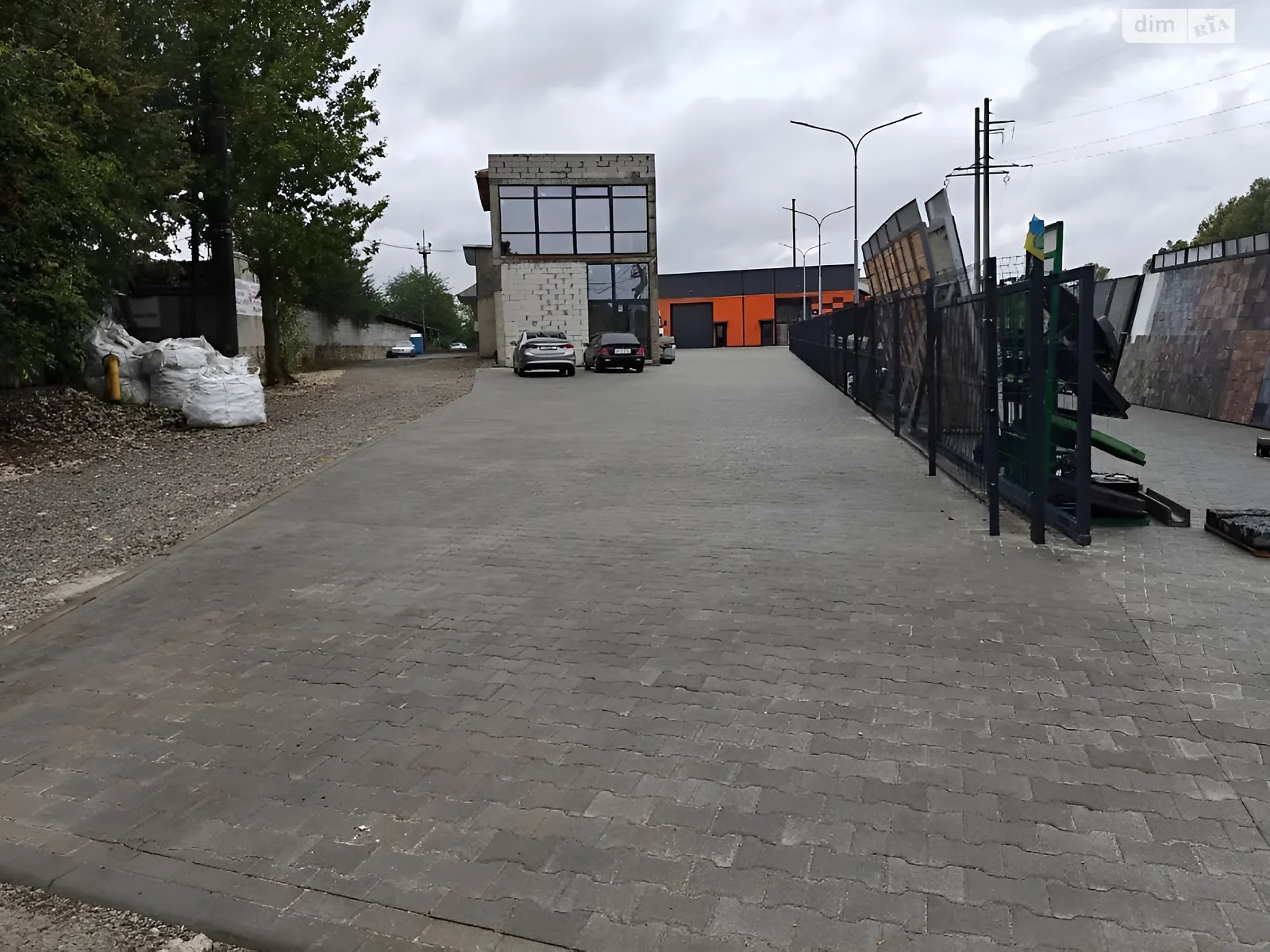 Сдается в аренду помещения свободного назначения 110 кв. м в 2-этажном здании, цена: 750 $ - фото 1