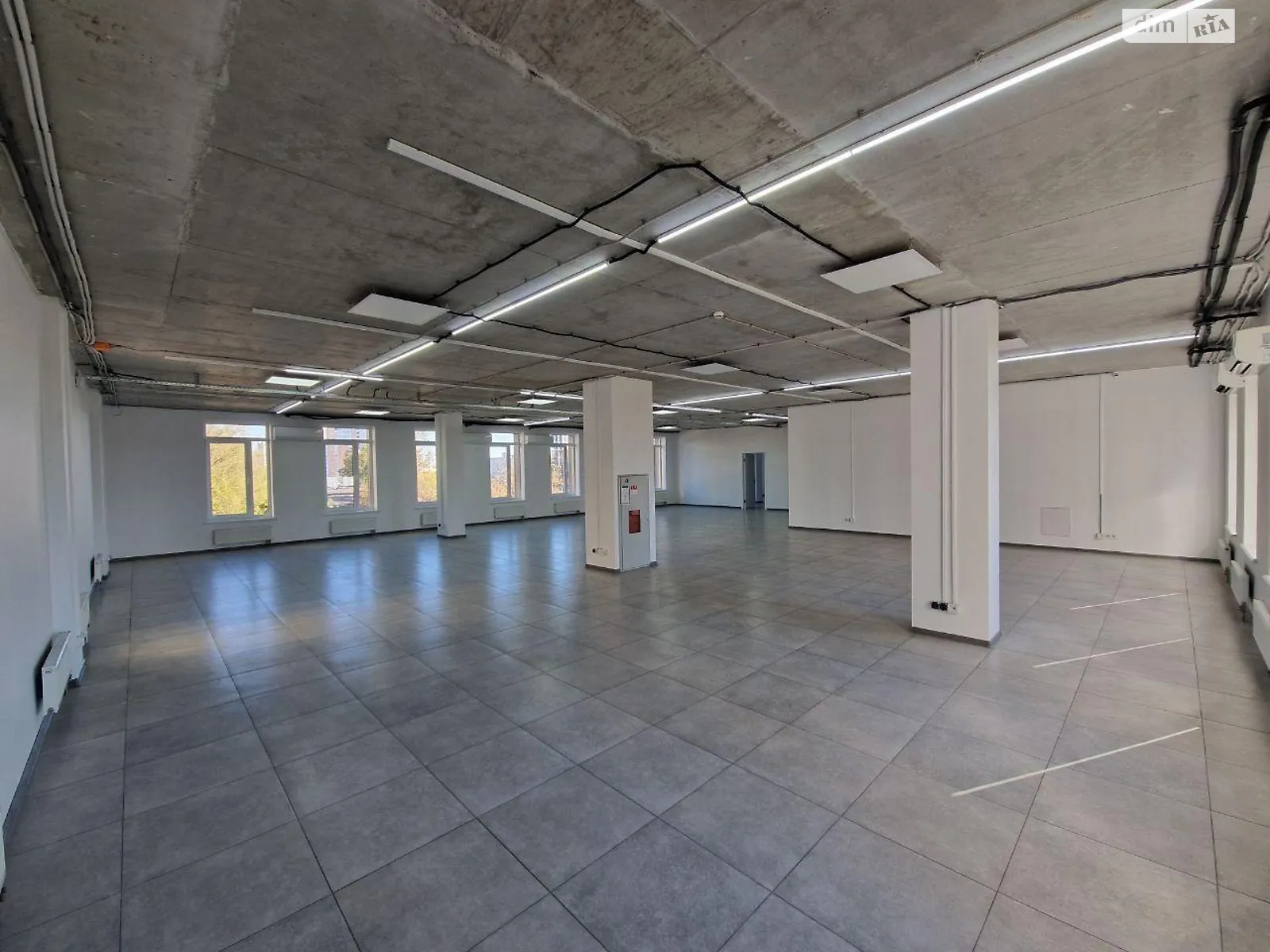 Сдается в аренду офис 350 кв. м в бизнес-центре, цена: 175000 грн - фото 1