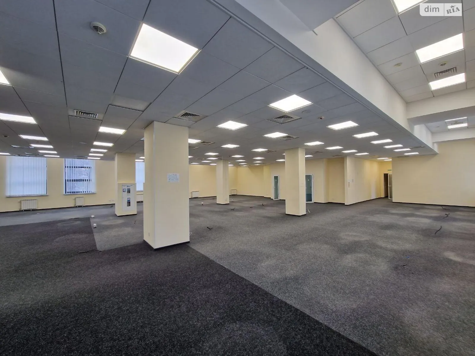 Здається в оренду офіс 984.9 кв. м в бізнес-центрі, цена: 14200 $ - фото 1