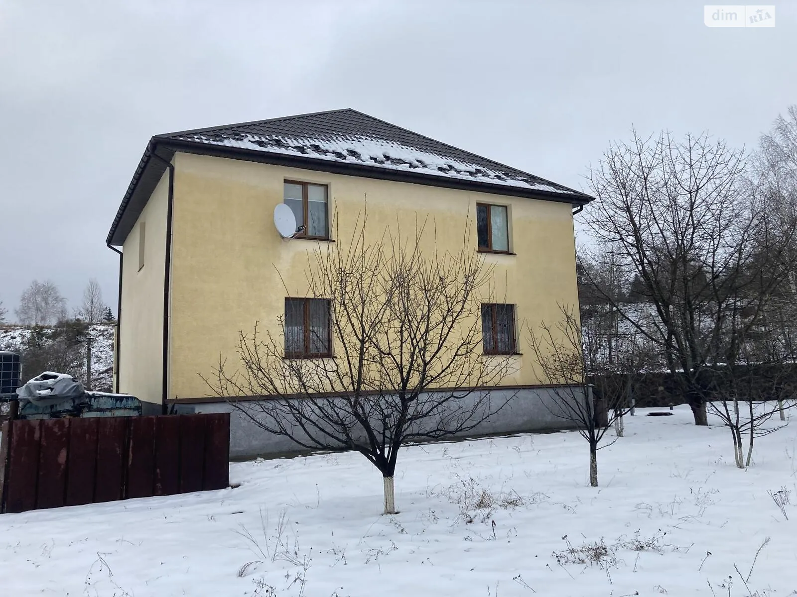 Продається будинок 3 поверховий 380 кв. м з гаражем, цена: 333000 $ - фото 1