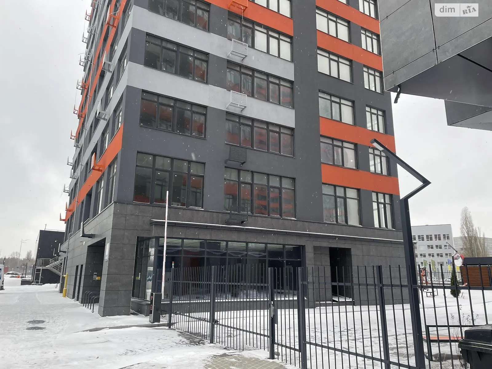 Продается 2-комнатная квартира 57.4 кв. м в Киеве, ул. Братьев Чибинеевых(Черниговская), 8В - фото 1