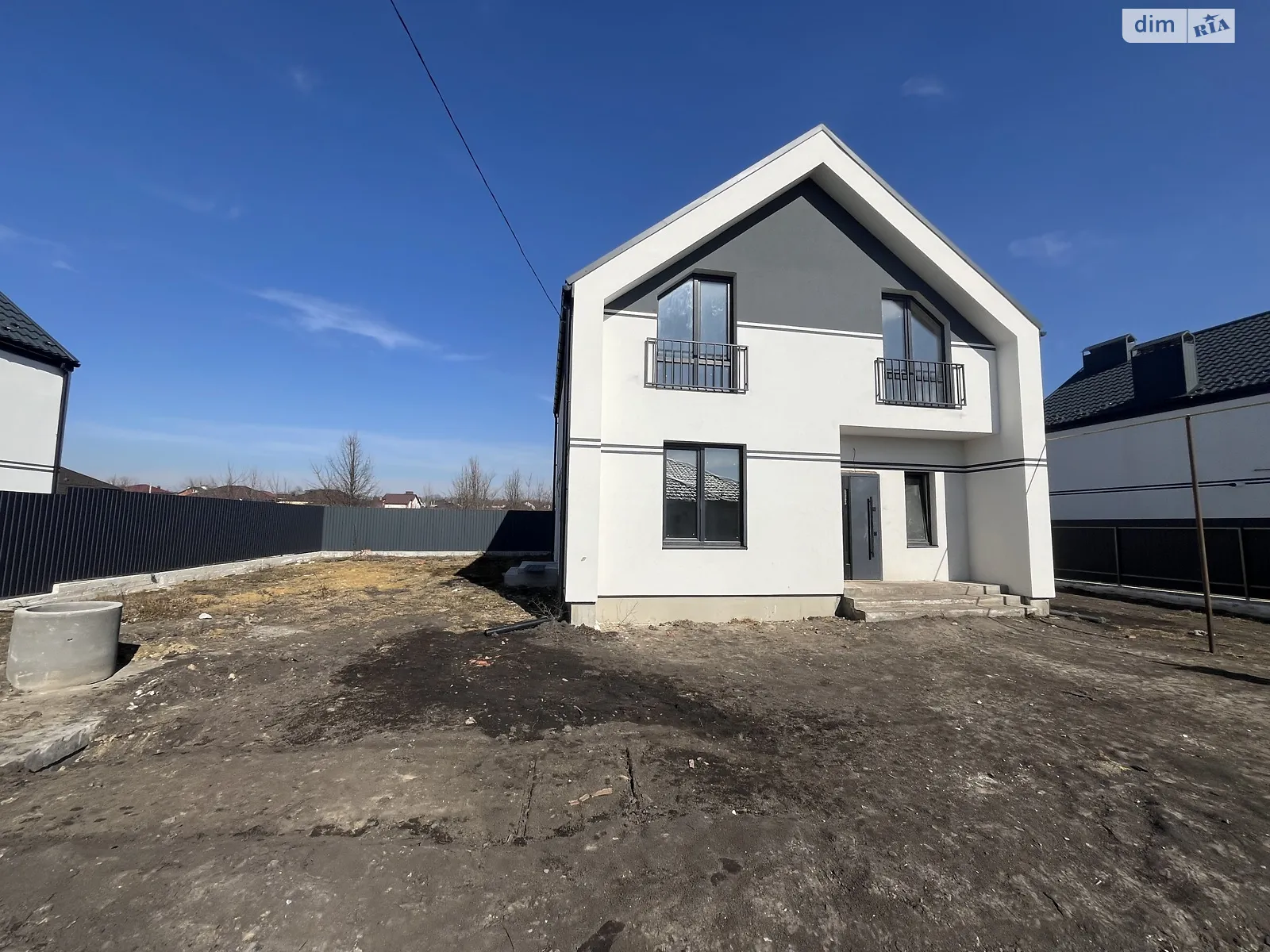 Продается дом на 2 этажа 120 кв. м с камином, цена: 79000 $ - фото 1