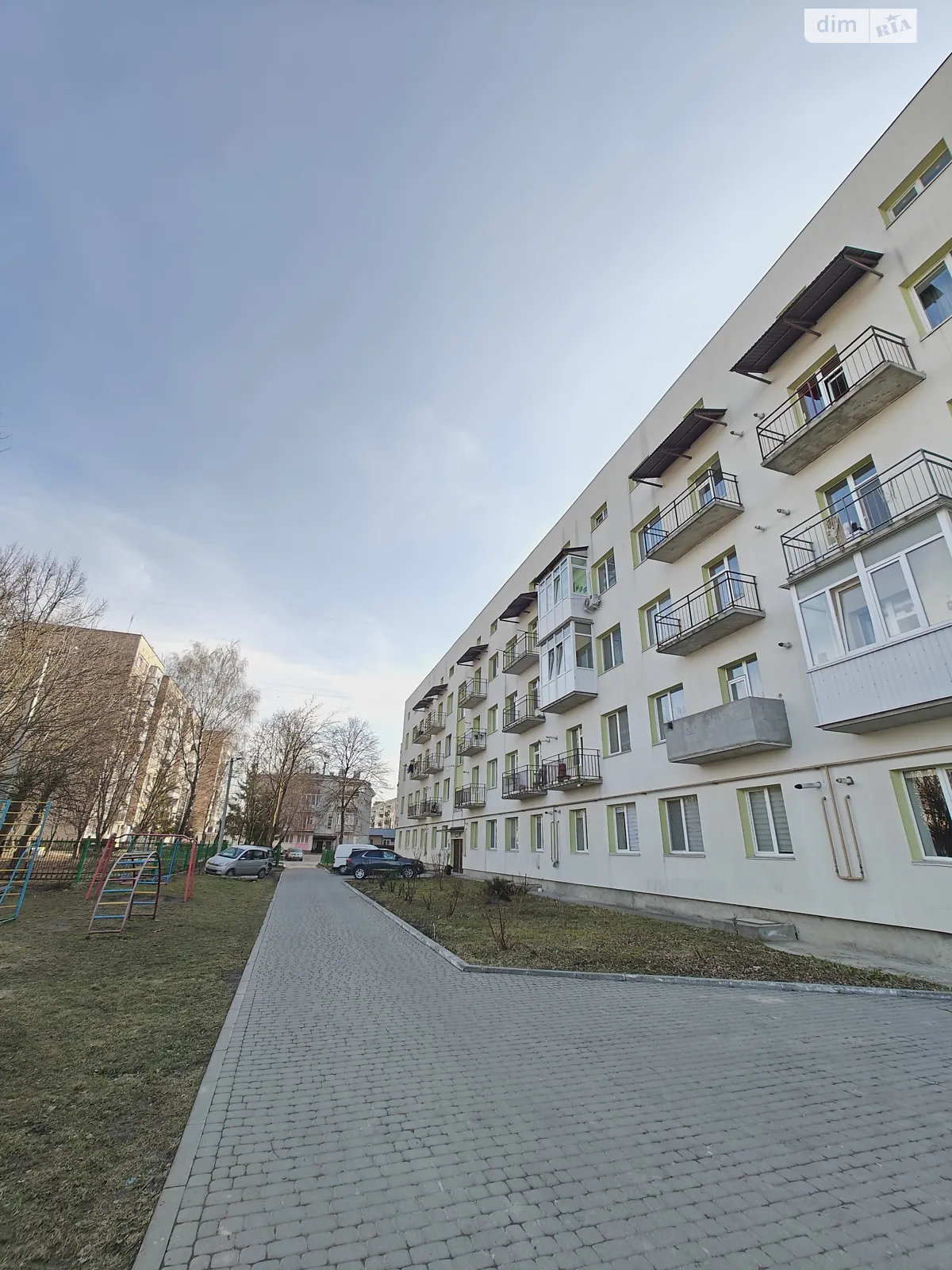 3-комнатная квартира 120 кв. м в Тернополе, ул. Бродовская, 53 - фото 1