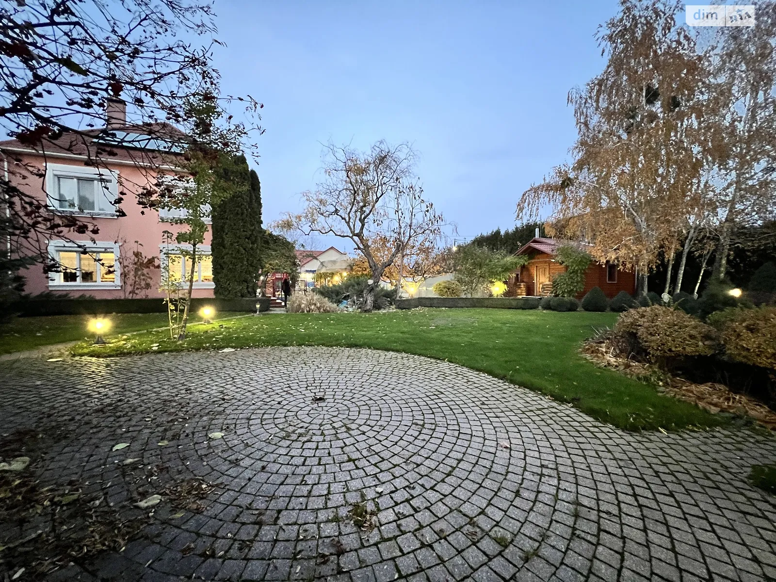 Продается дом на 2 этажа 208.1 кв. м с верандой, цена: 390000 $ - фото 1
