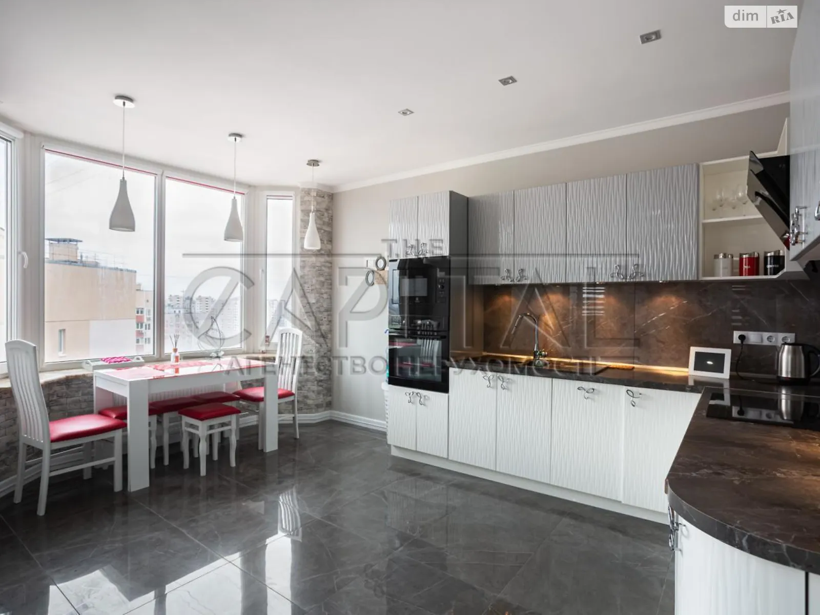 Продается 3-комнатная квартира 122 кв. м в Киеве, ул. Анны Ахматовой, 34 - фото 1