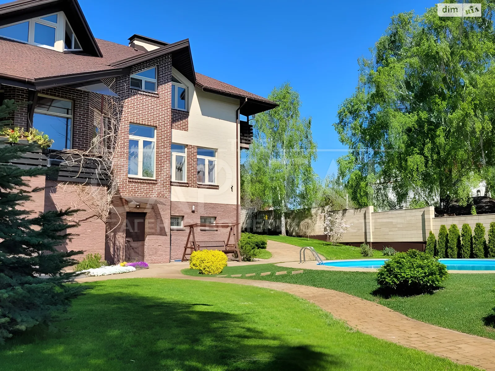 Продается дом на 2 этажа 498 кв. м с подвалом, цена: 650000 $ - фото 1