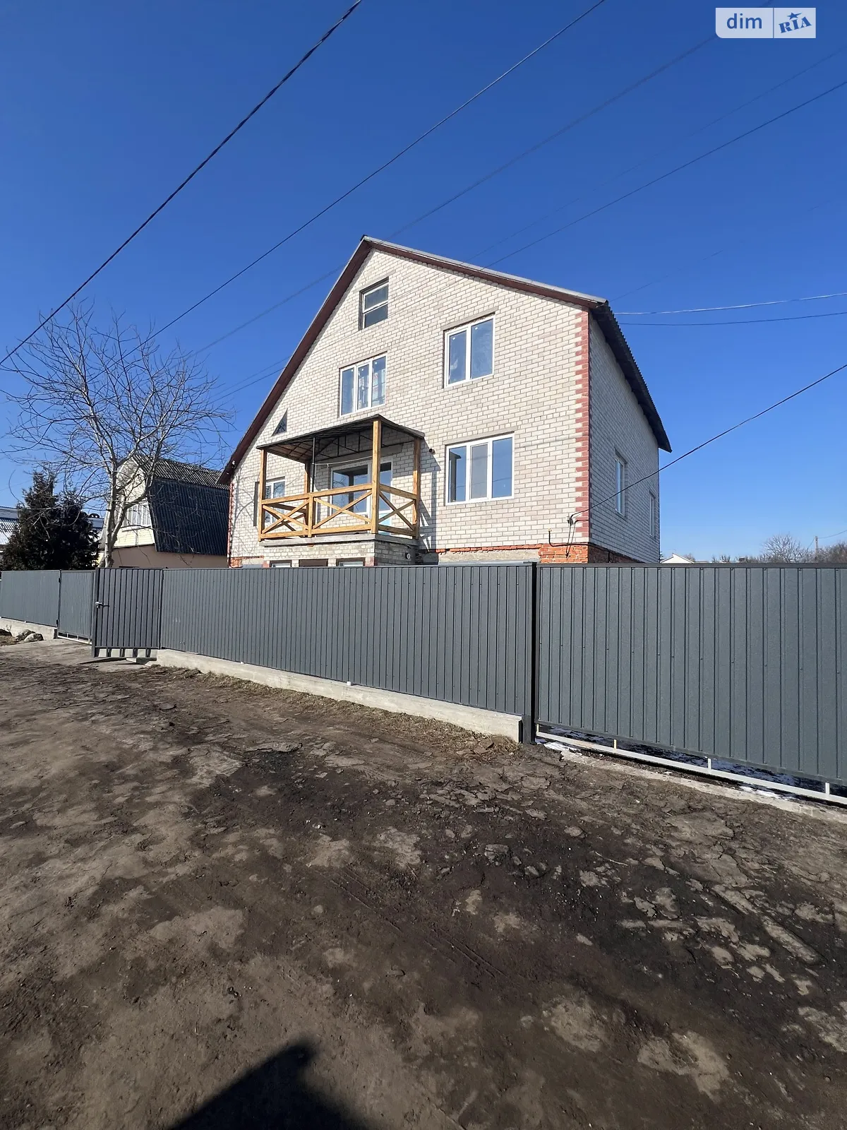 Продается дом на 3 этажа 97 кв. м с садом, цена: 117000 $ - фото 1