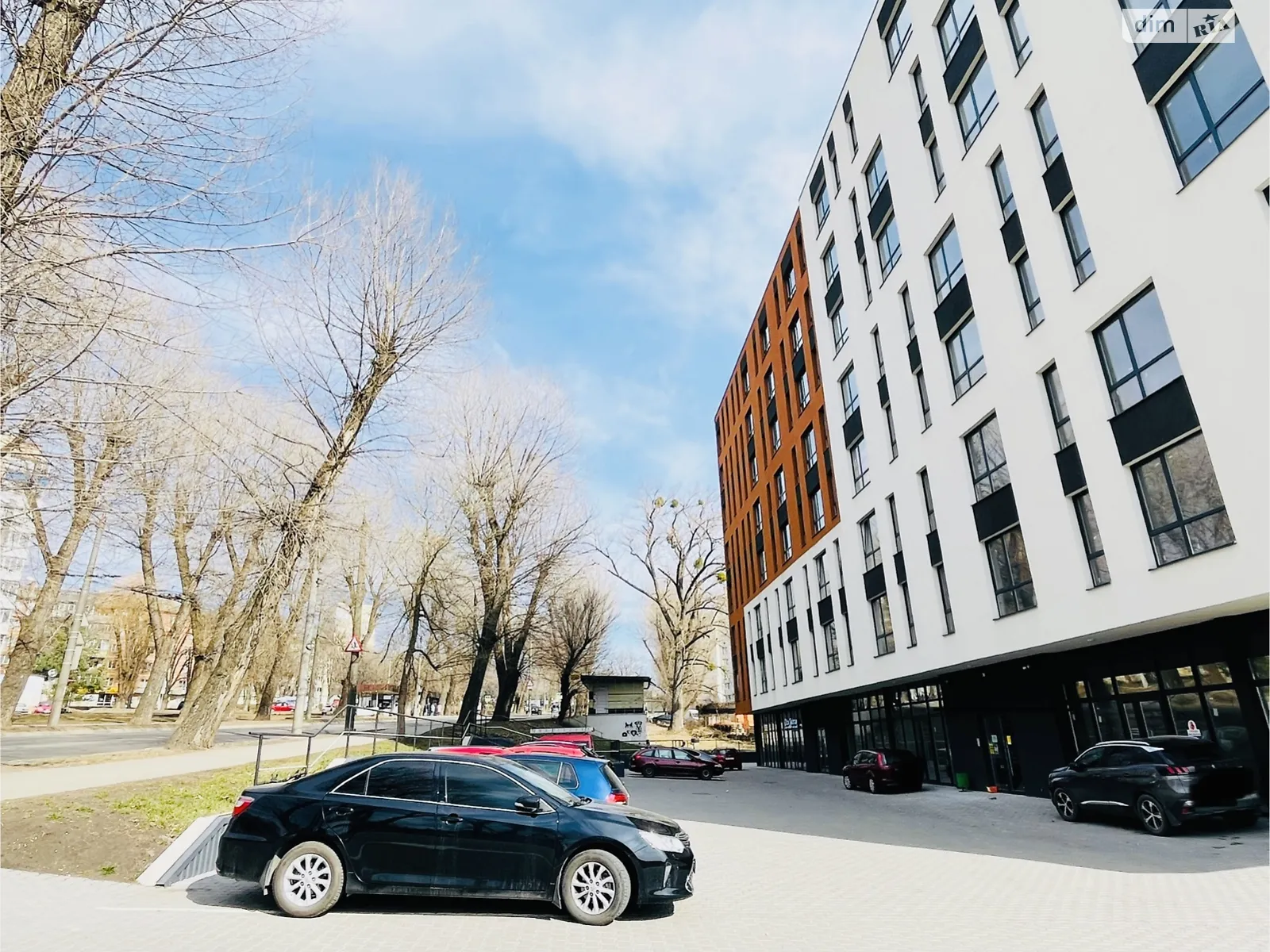 Продается офис 272 кв. м в бизнес-центре, цена: 239000 $ - фото 1