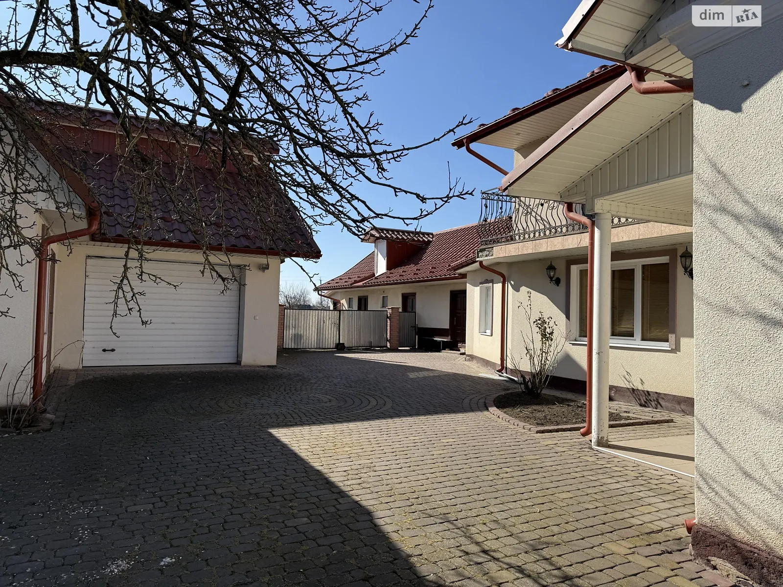 Продается дом на 2 этажа 163 кв. м с участком, цена: 55000 $ - фото 1