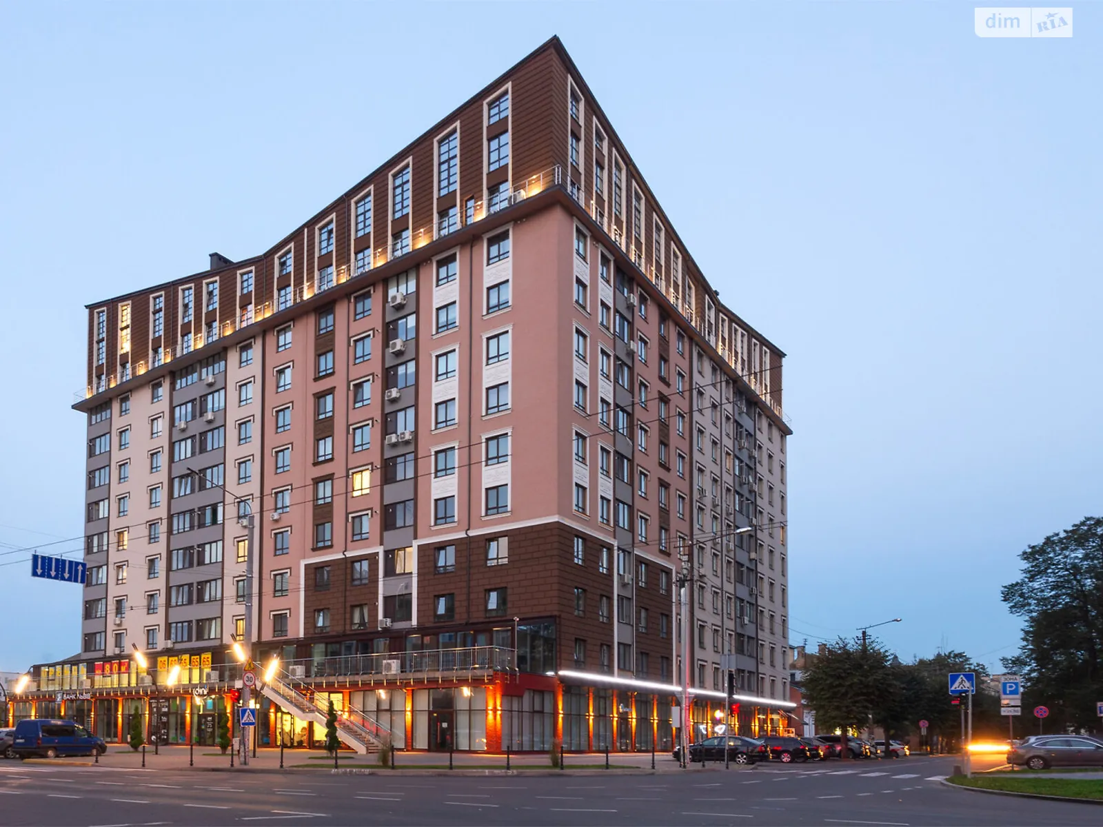 Продается 3-комнатная квартира 87 кв. м в Ивано-Франковске, ул. Бельведерська, 32А - фото 1