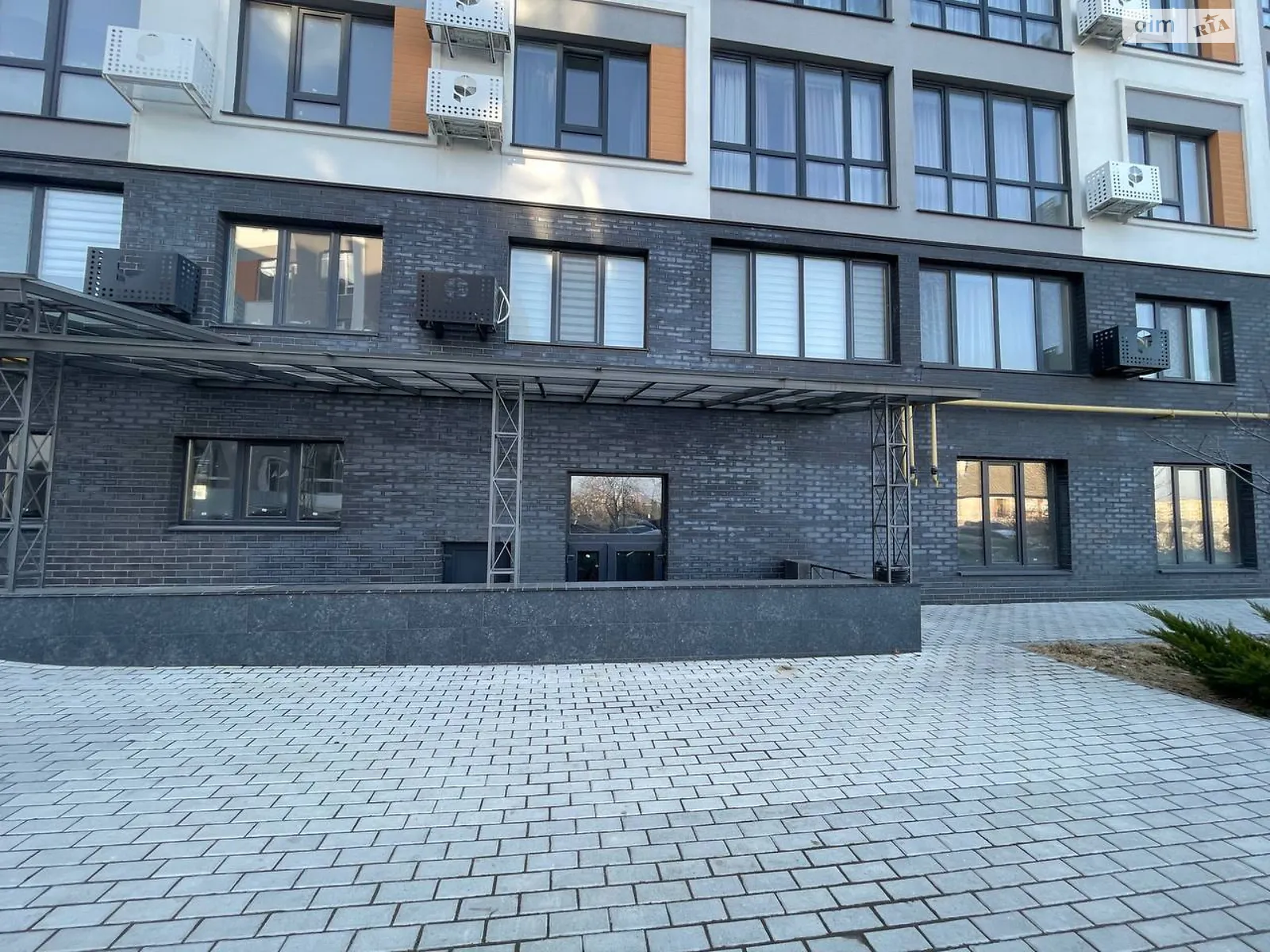 Продается помещения свободного назначения 220 кв. м в 6-этажном здании, цена: 264000 $ - фото 1