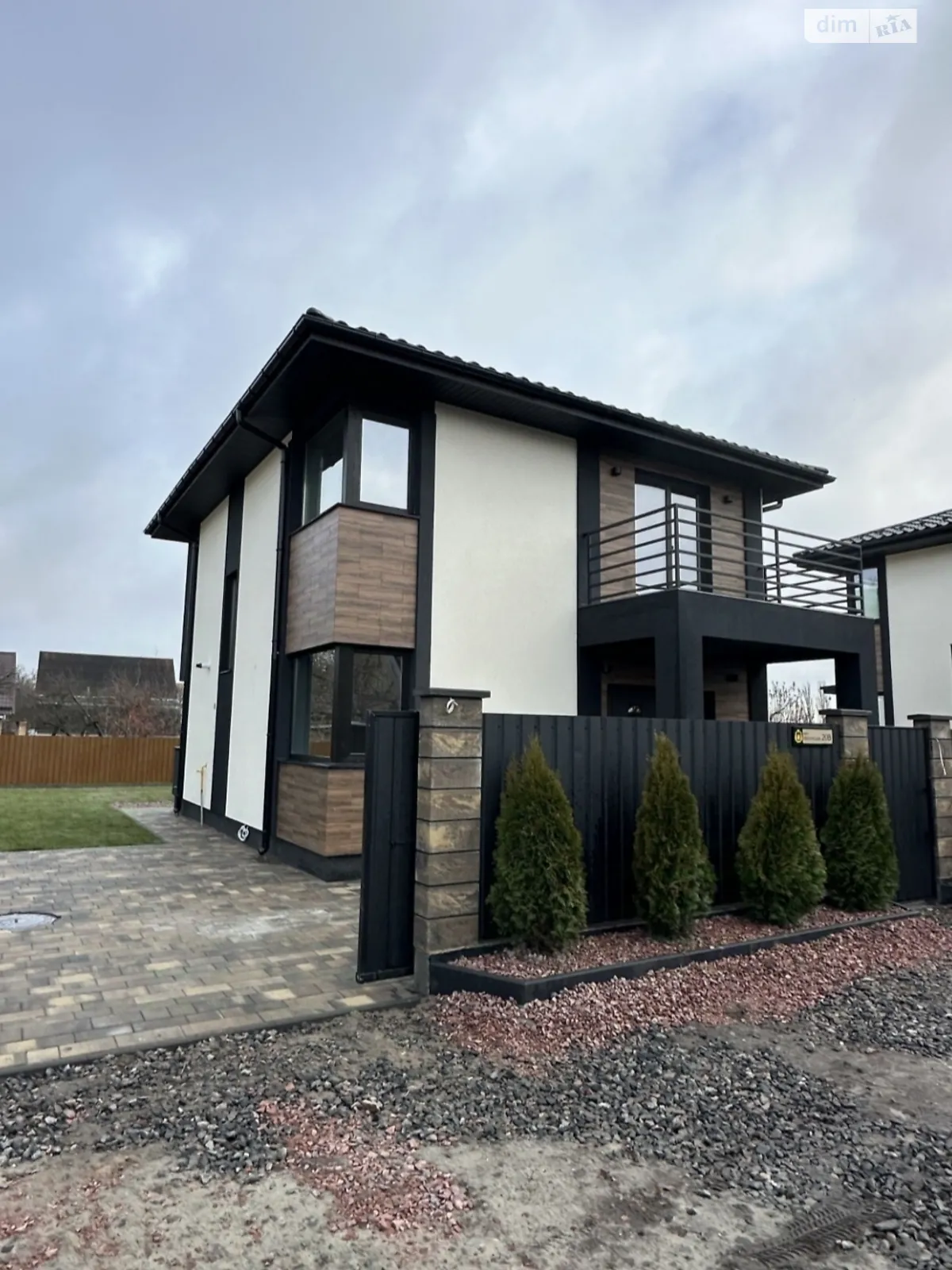 Продается дом на 2 этажа 120 кв. м с бассейном, цена: 119000 $ - фото 1