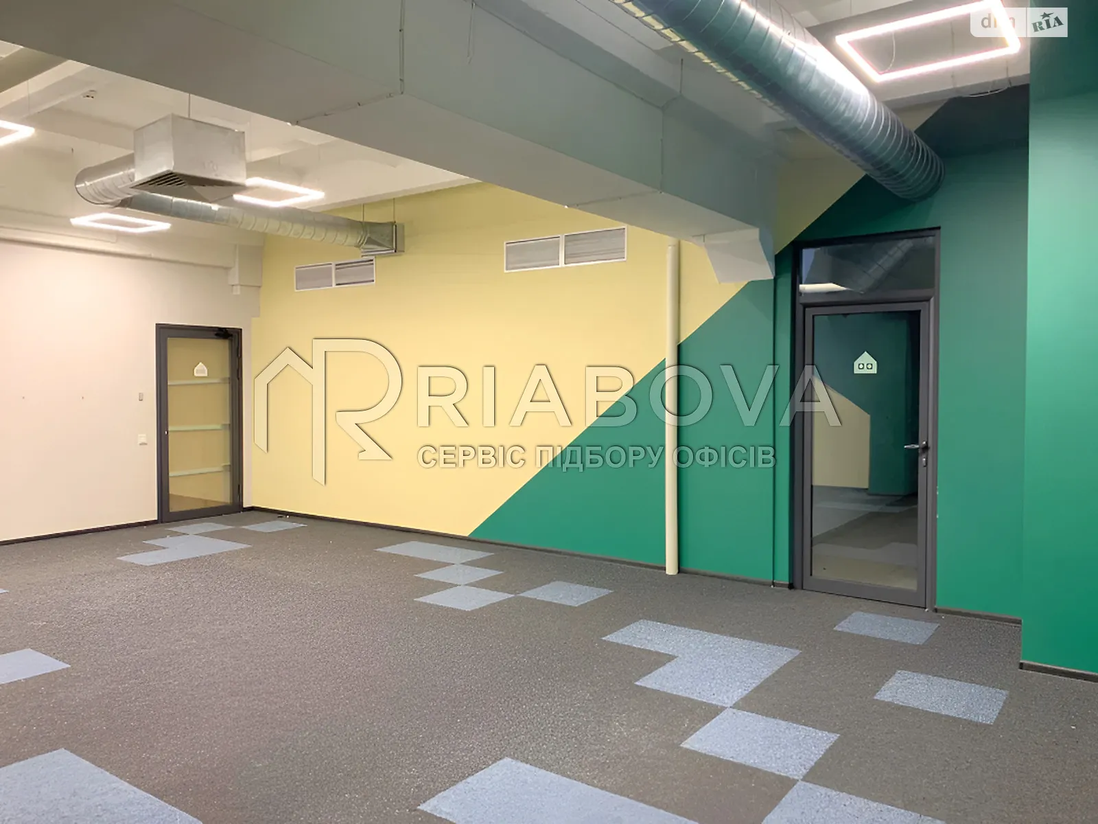 Сдается в аренду офис 545 кв. м в бизнес-центре, цена: 6540 $ - фото 1