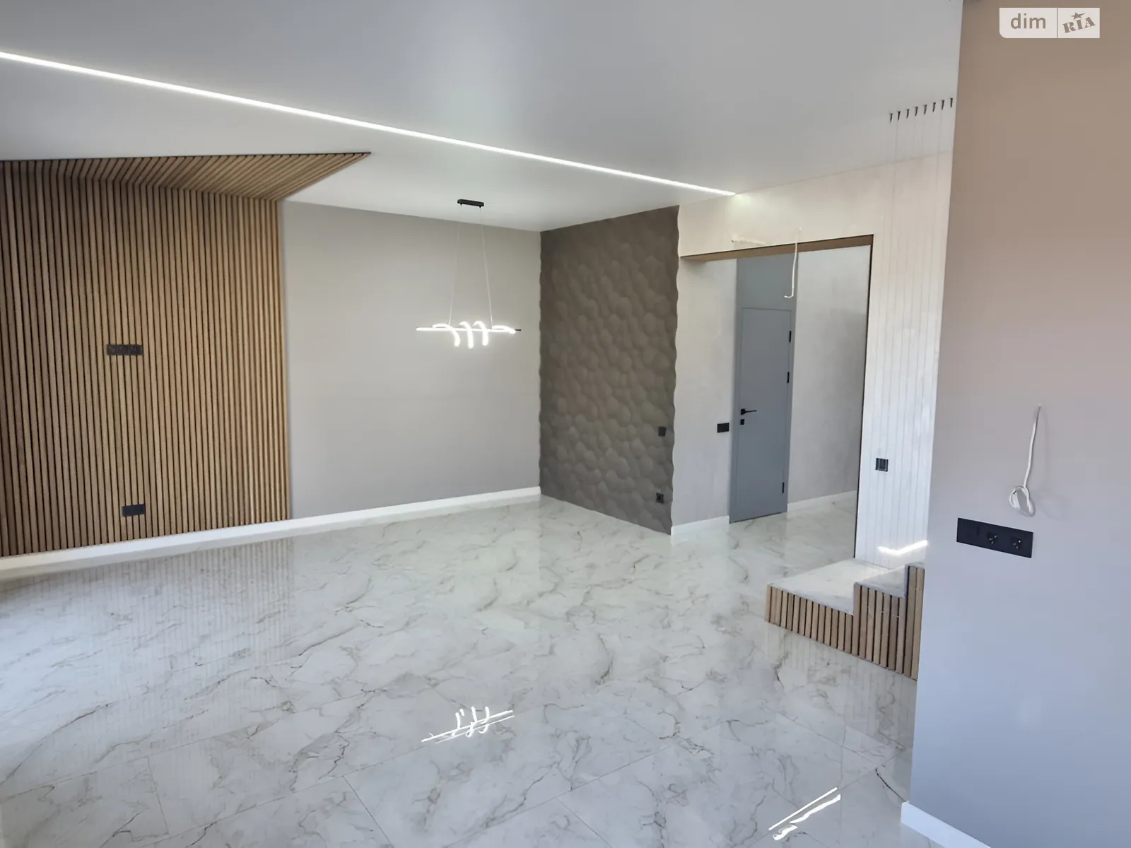Продается дом на 2 этажа 120 кв. м с террасой, цена: 195000 $ - фото 1