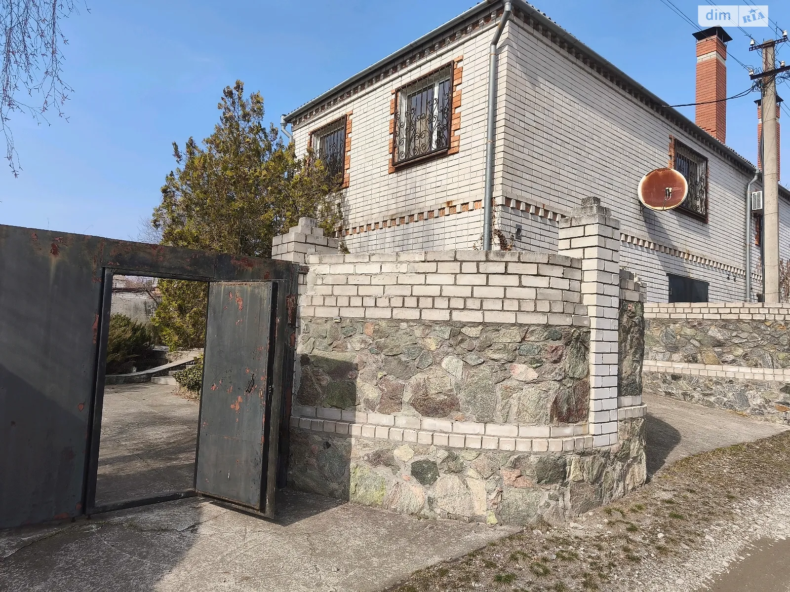 Продається будинок 2 поверховий 280 кв. м з гаражем, цена: 80000 $ - фото 1