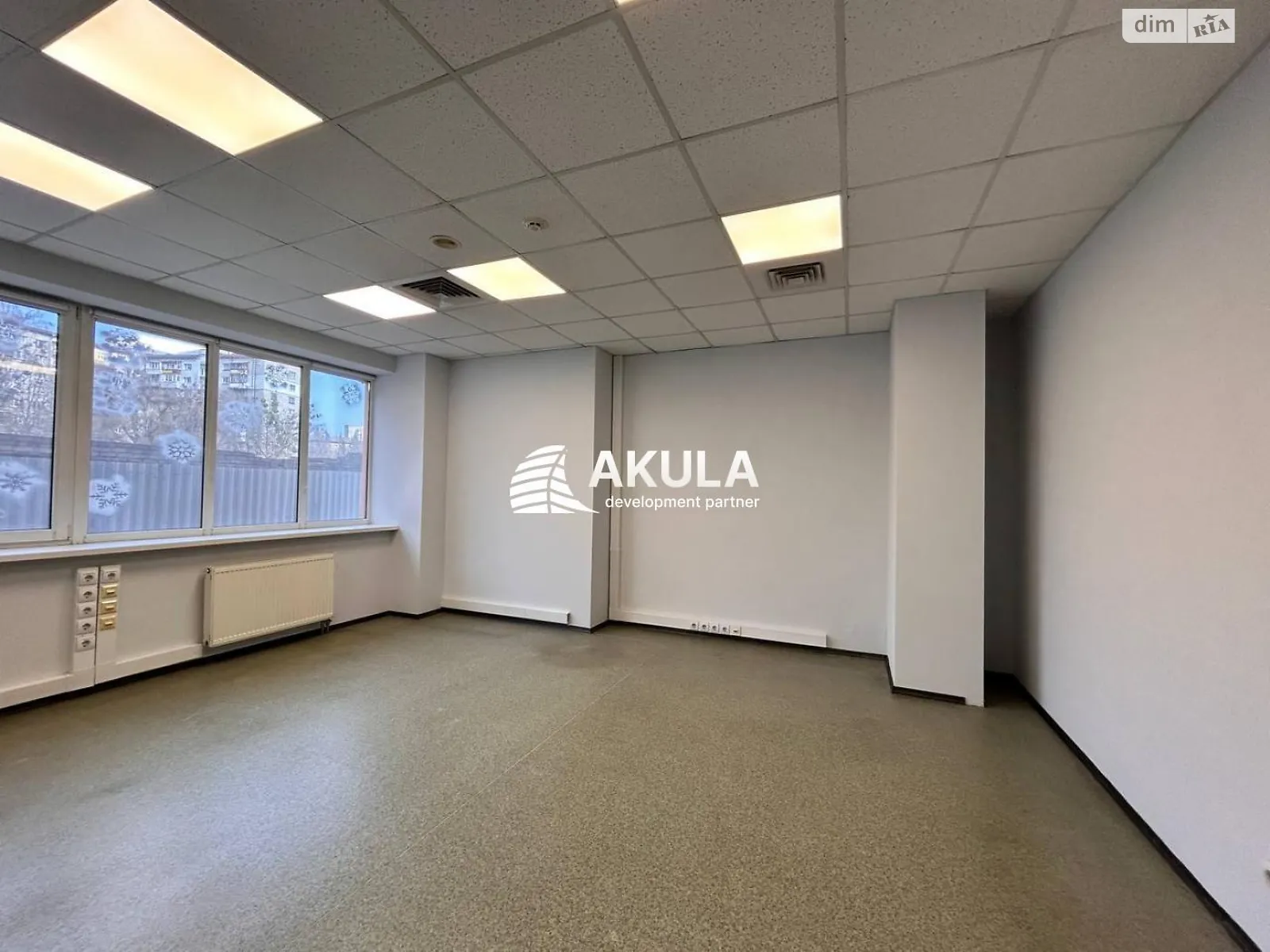 Сдается в аренду офис 146 кв. м в бизнес-центре, цена: 2175 $ - фото 1