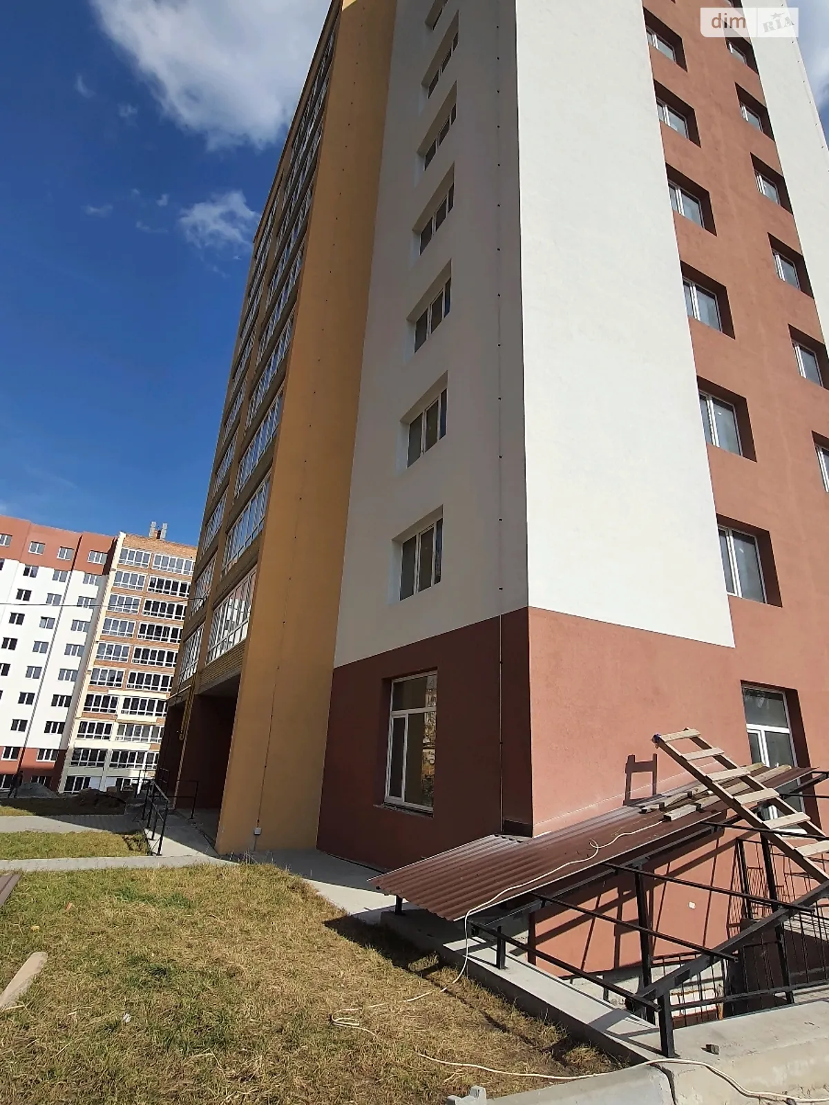 Продается 1-комнатная квартира 44 кв. м в Хмельницком, ул. Озерная, 6/1 - фото 1