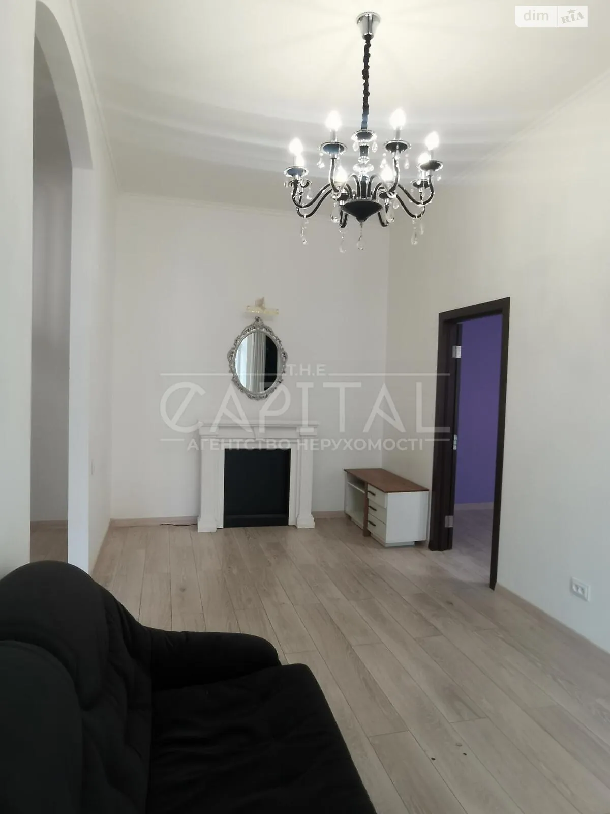 Здається в оренду офіс 56 кв. м в бізнес-центрі, цена: 750 $ - фото 1