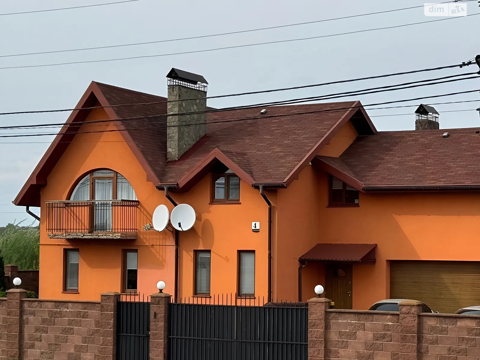 Продається будинок 2 поверховий 235 кв. м з гаражем, цена: 244000 $ - фото 1