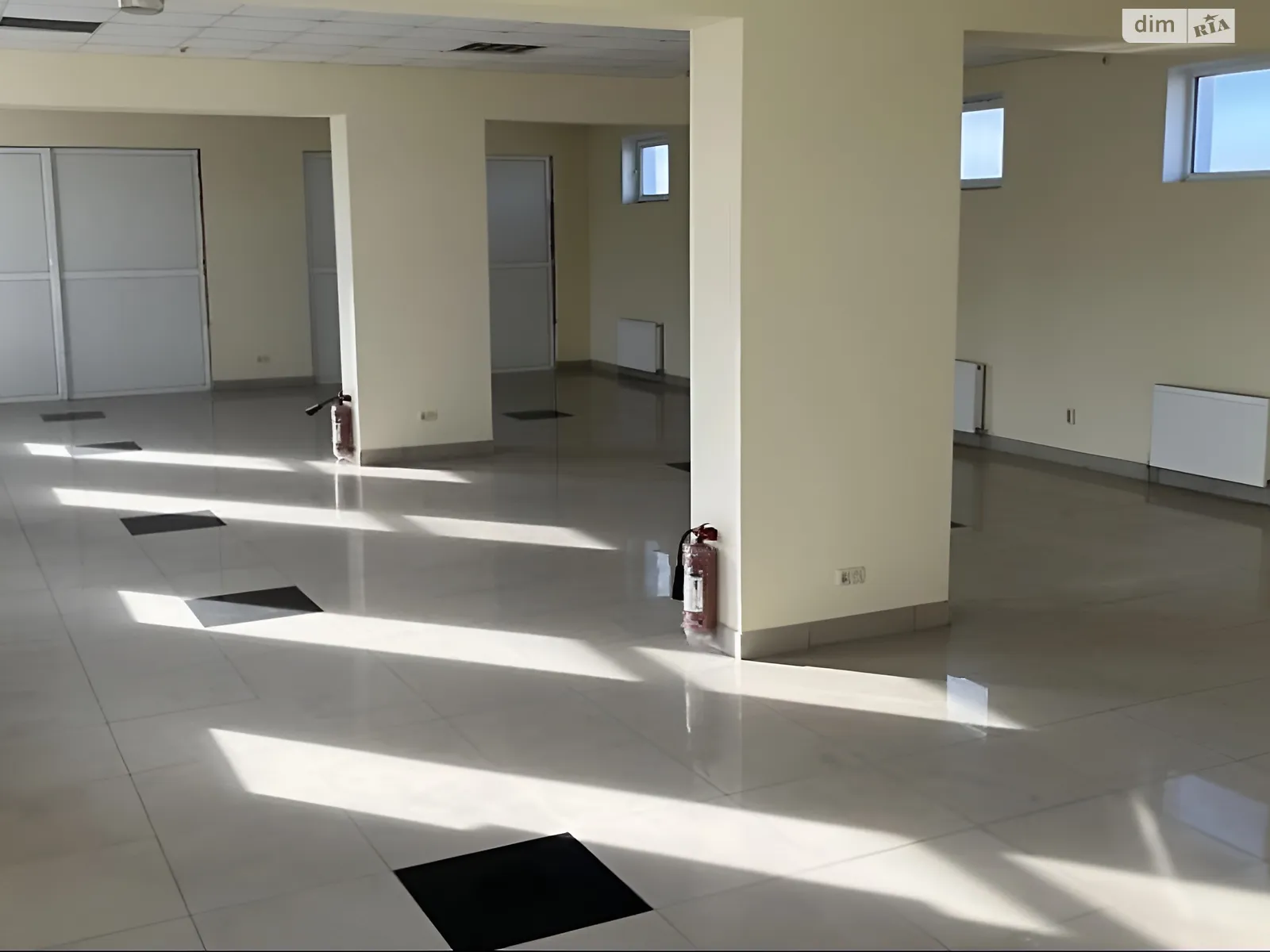 Продається приміщення вільного призначення 260 кв. м в 3-поверховій будівлі, цена: 208000 $ - фото 1