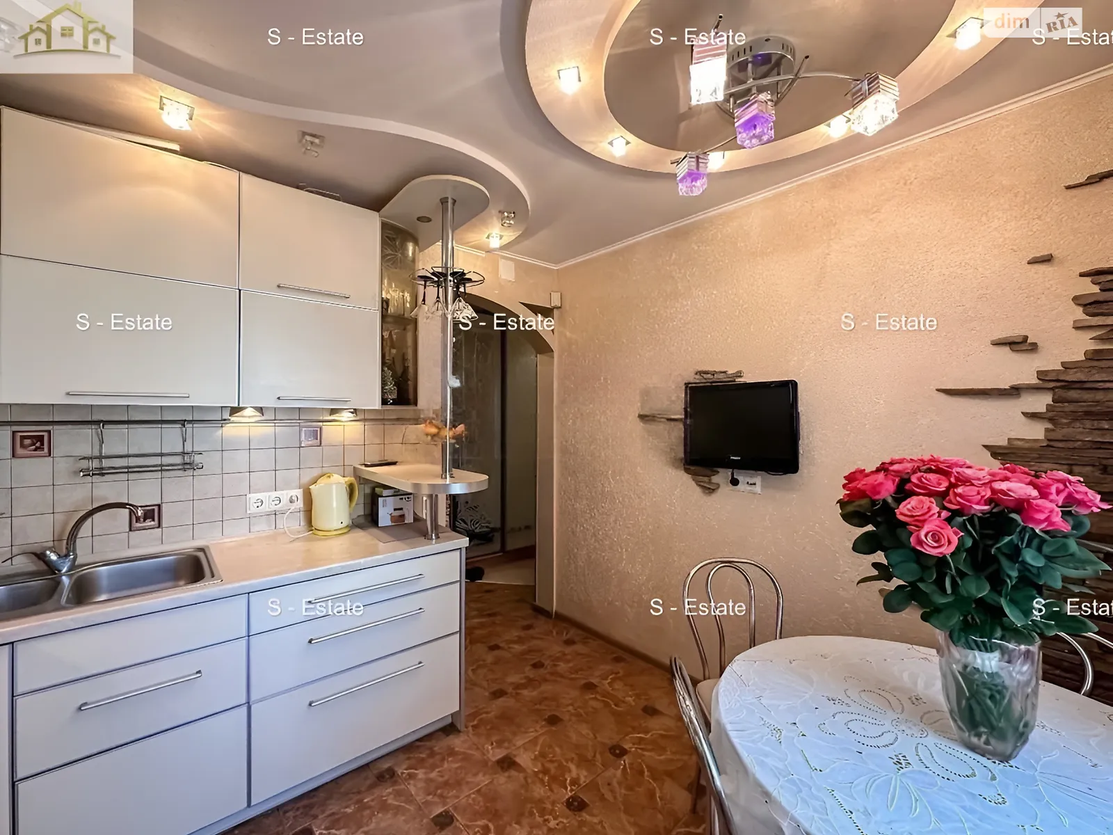Продается 3-комнатная квартира 74 кв. м в Харькове, пер. Титаренковский, 1 - фото 1