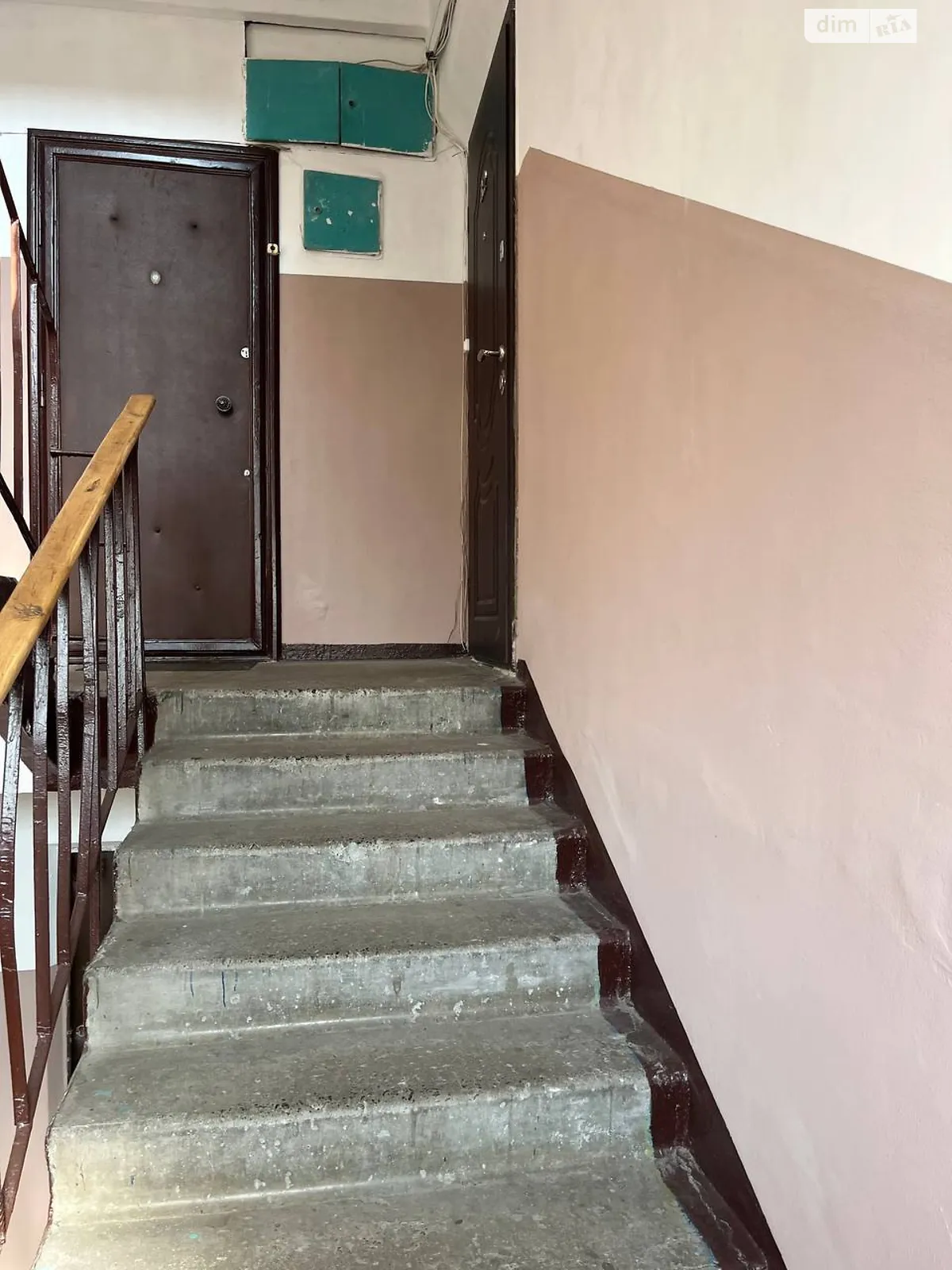 Продается 4-комнатная квартира 75 кв. м в Киеве, ул. Миропольская, 23/16 - фото 1