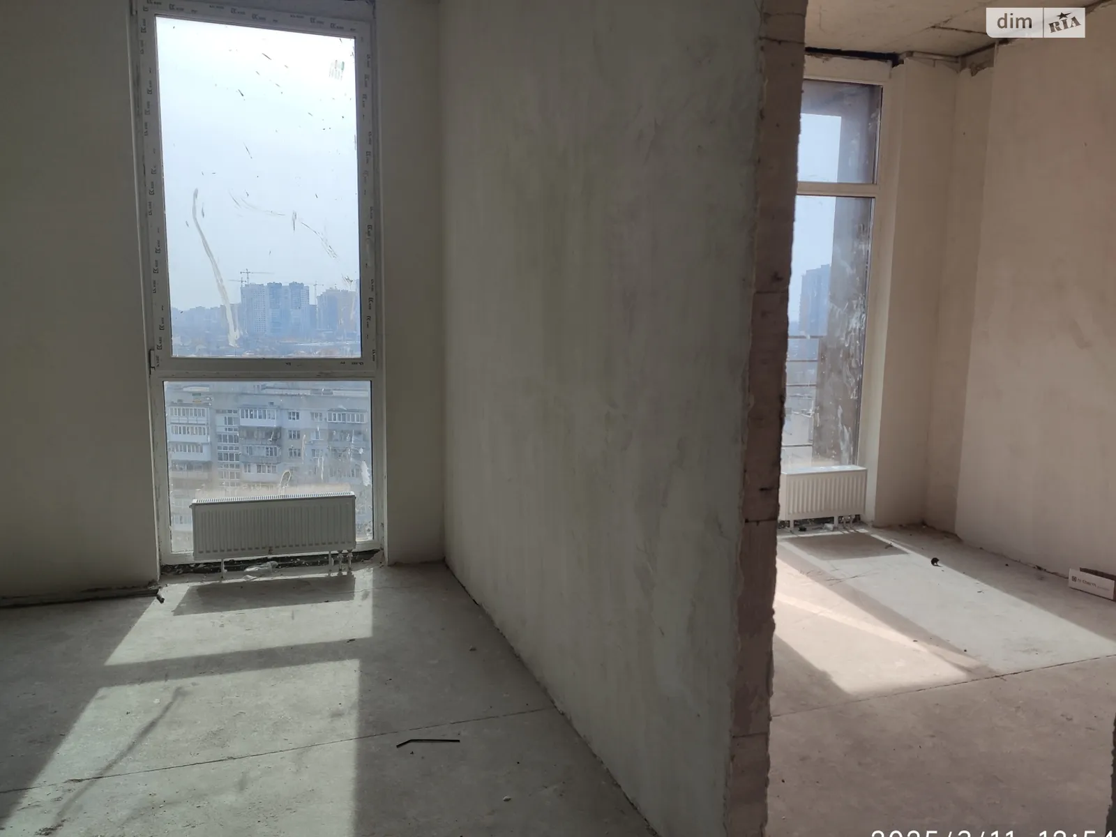 Продается 1-комнатная квартира 41 кв. м в Одессе, ул. Гераневая, 8 - фото 1